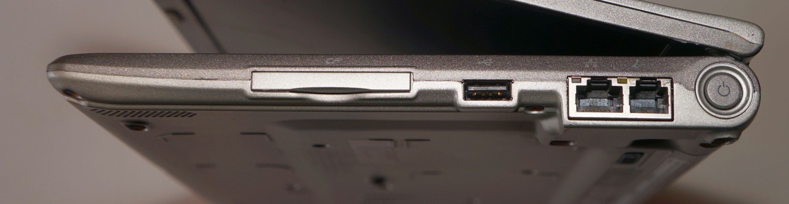Dell Latitude X1 1.1Ghz Pentium M 1.25GB Ram 30GB HDD Windows XP Pro 32 Bit
