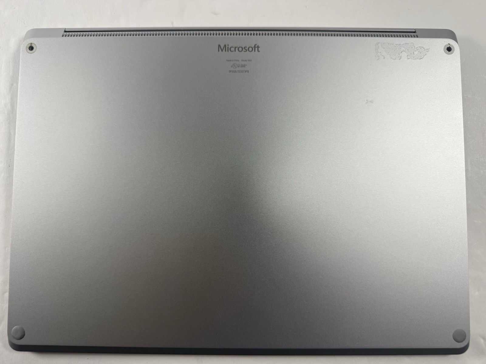 Microsoft Surface Laptop 5 13.5” 1950 Intel Core i7-1265U 16GB RAM 512GB NVME