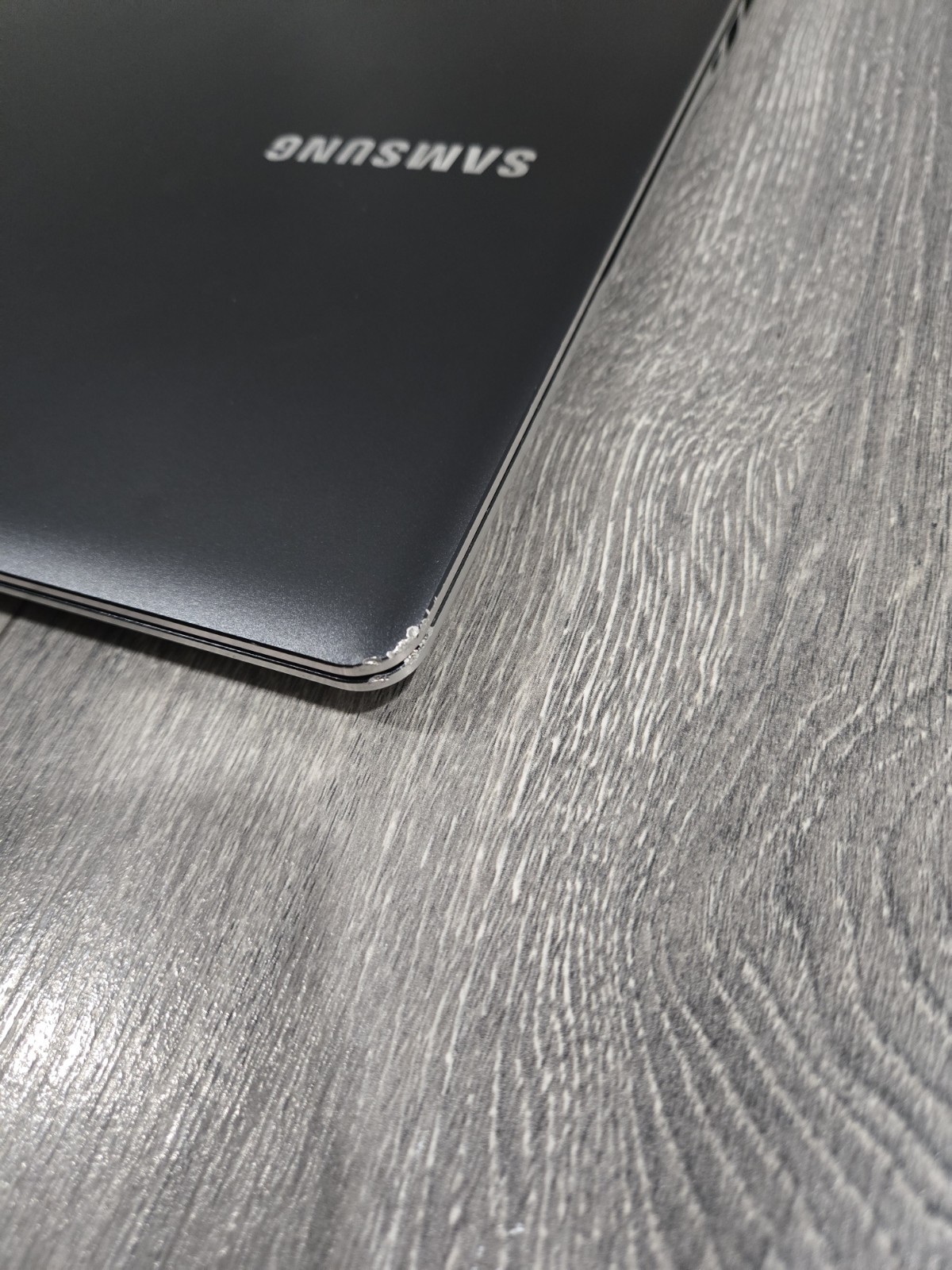 Samsung Series 9 Ultrabook 15″ Laptop Bundle With Case And Charger