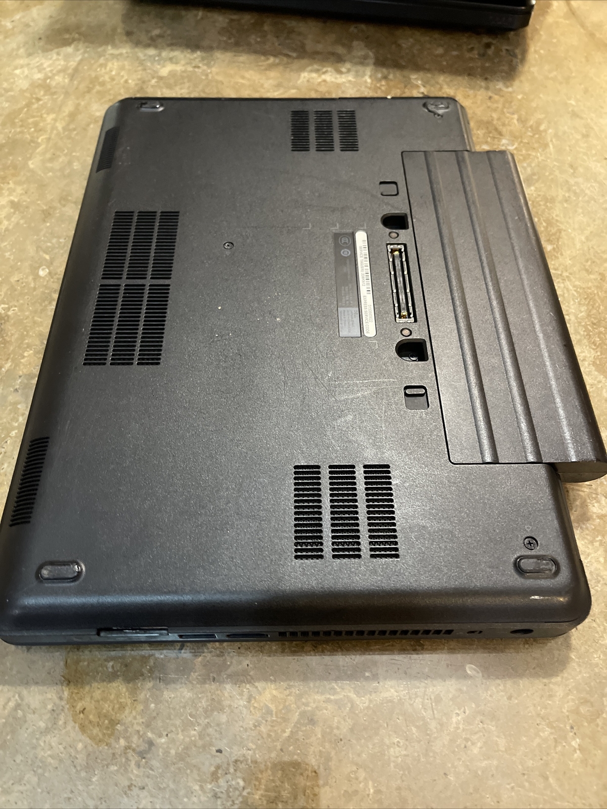 Dell Latitude E5440 14″ Laptop Intel i5 4030 1.9ghz 4gb RAM No HDD No OS