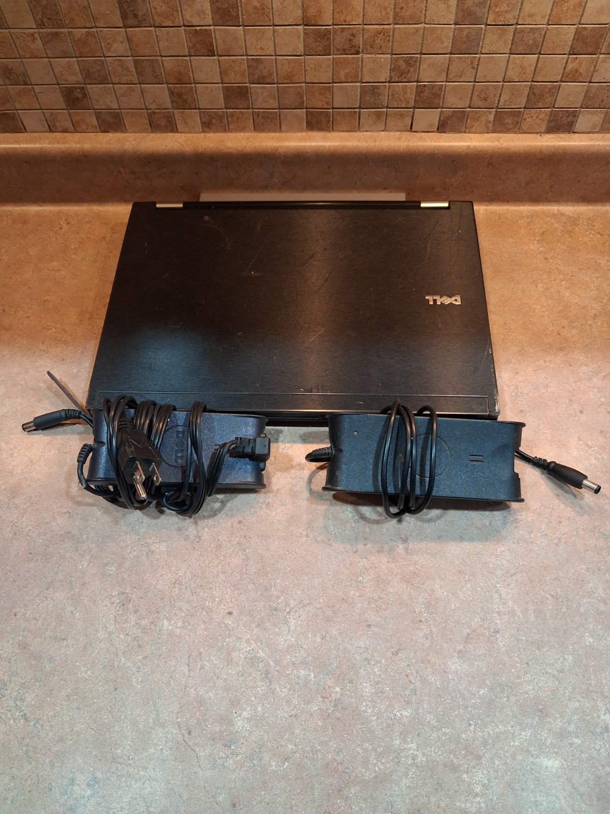 UNTESTED Dell Inspiron 6400 15.4in. Notebook/Laptop – **For parts only