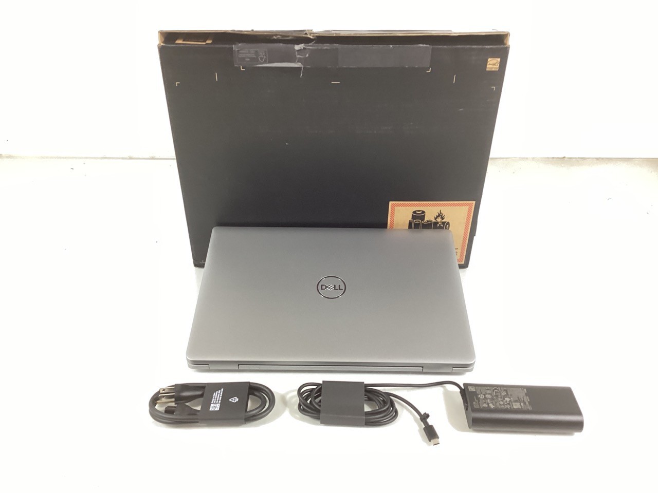 Dell Precision 3590 15.6″ Touch Ultra 7 165H 32GB 512GB SSD RTX 500 WiFi 6E W11P