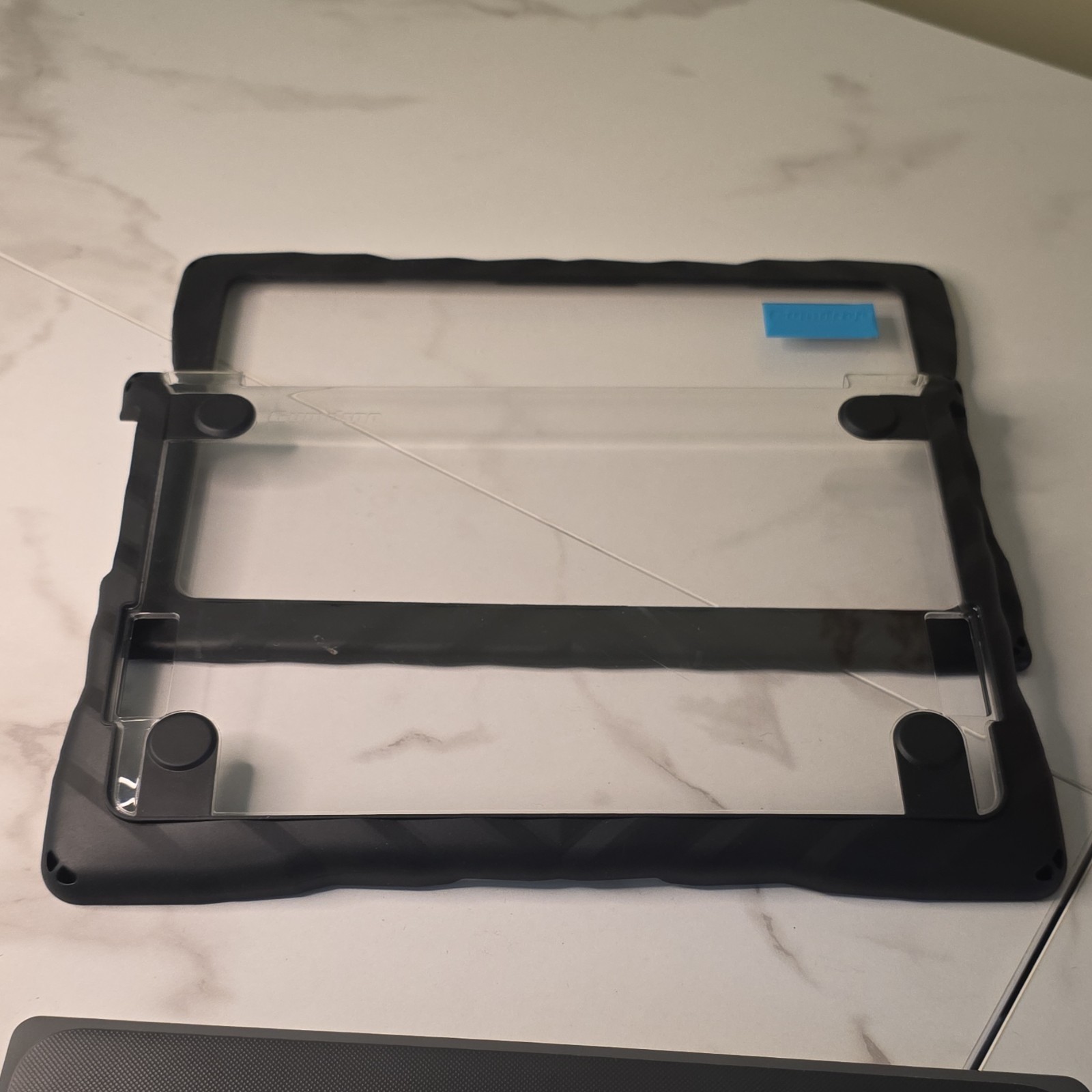​HP Chromebook 11A G8 EE – GOOD Condition-Includes Gumdrop Case-FOR PARTS/LOCKED