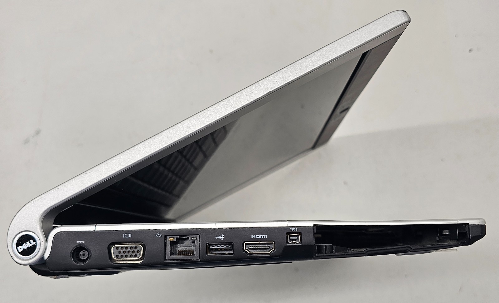 Dell XPS M1330 13.3″ Laptop Intel Core 2 Duo 4GB Ram NO HD/OS/BATT (FL)