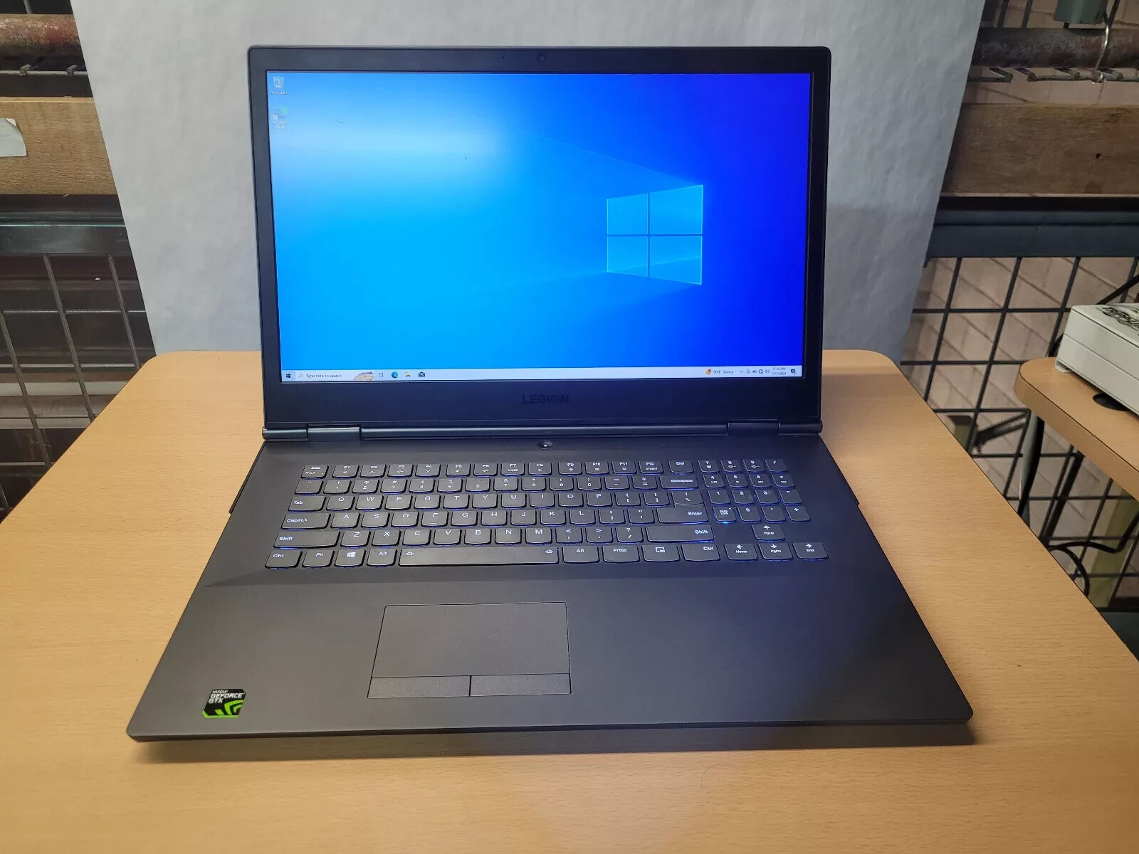 Lenovo Legion Y730-17ICH Laptop i7-8750H 2.20 GHz 16GB 128GB SSD GTX 1050Ti W10H