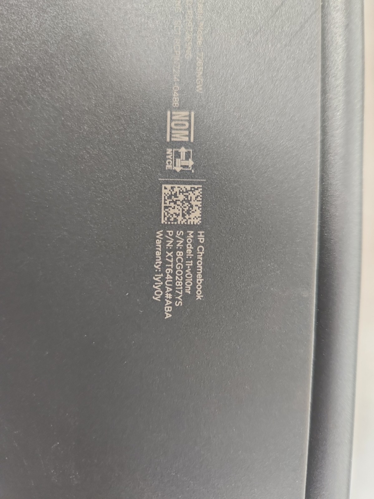 Hp Chromebook 11-V010nr Laptop With Charger