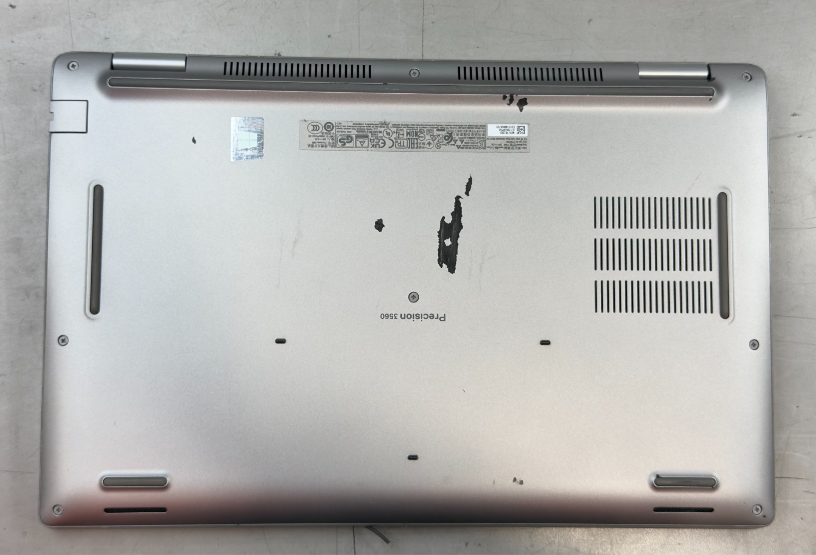 Dell Precision 3560 i5-1145G7 / 8GB RAM / Quadro T500 / NO SSD -RL6046