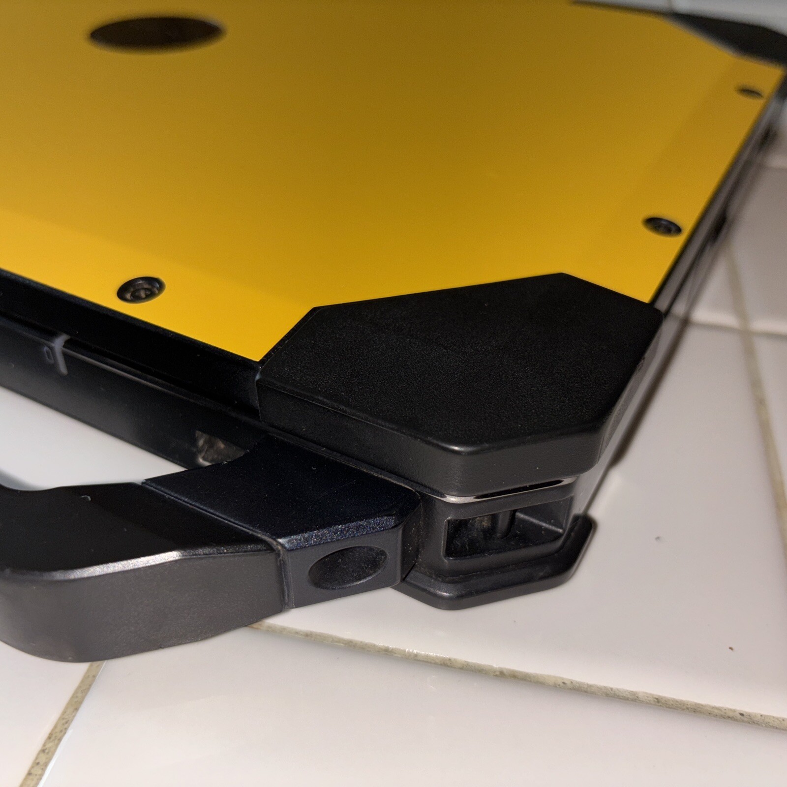 DELL RUGGED 5420 i5-6600U up to 32GB RAM 2TB SSD Toughbook DeWALT Yellow