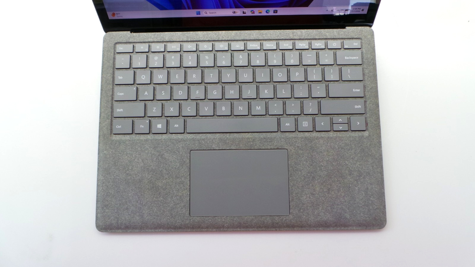 Microsoft Surface Laptop 2 | 13.5″ Touch | i7-8650U 1.90GHz 16GB RAM 512GB SSD