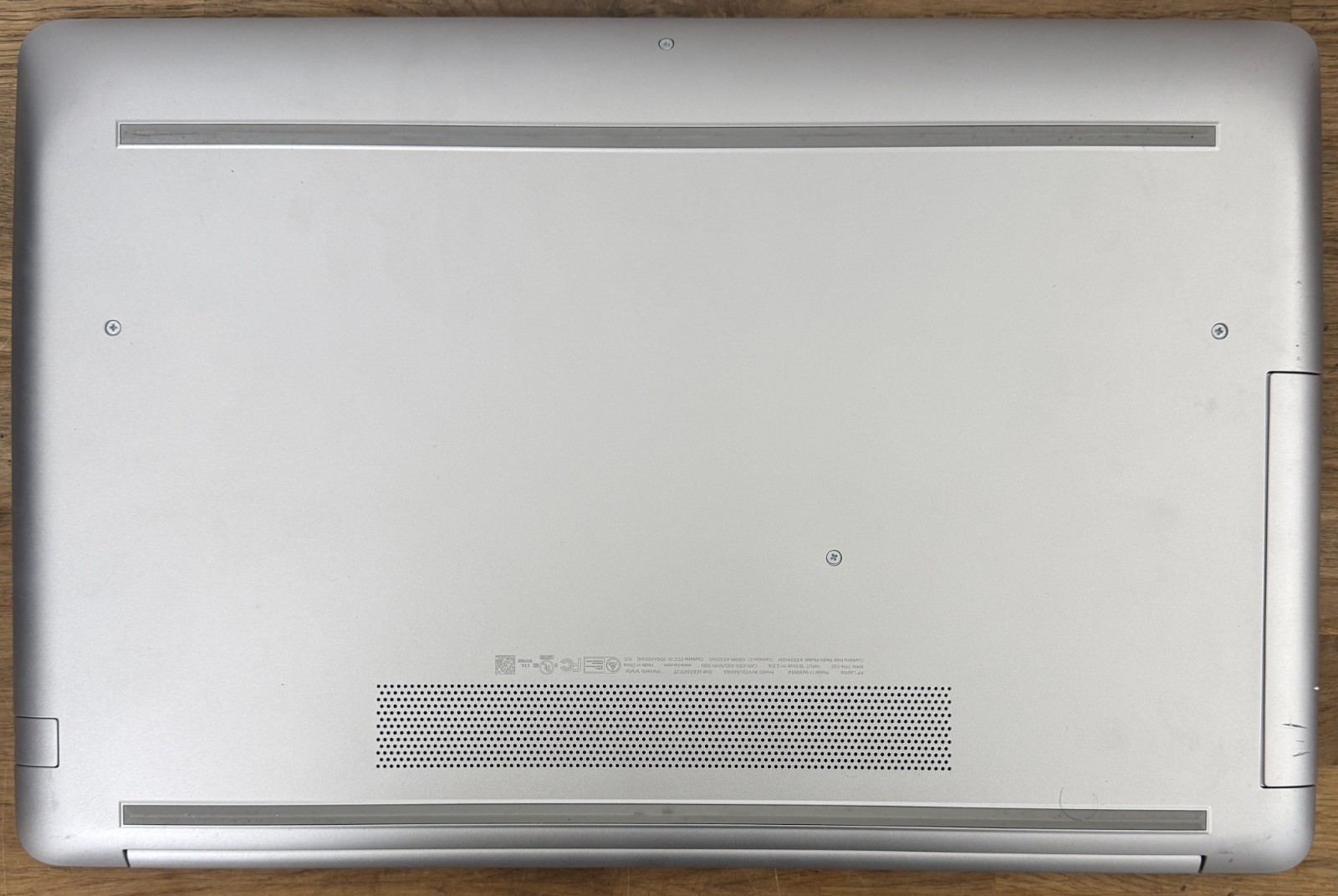 HP Laptop 17-by3065st 1.19 GHz Intel Core i5-1035G1 8GB Ram 120GB SSD Windows 10