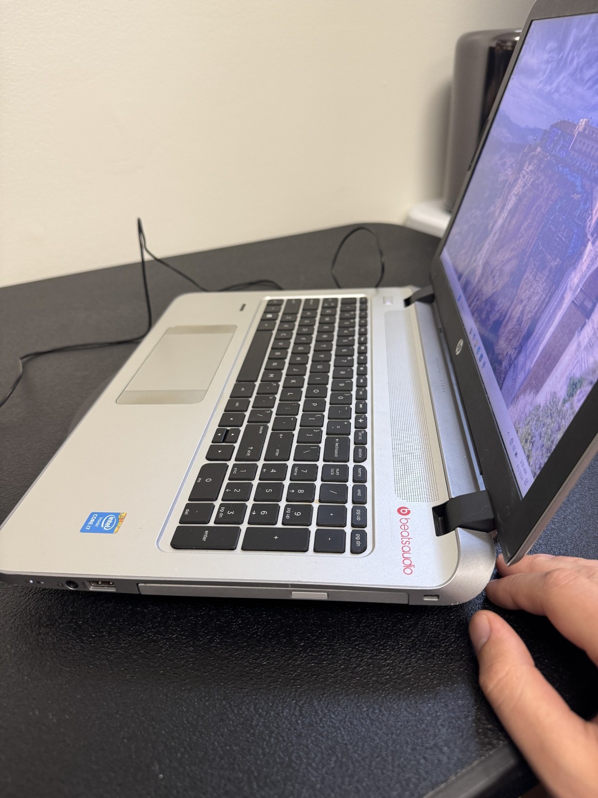HP Envy 15 ProtectSmart Laptop (i7 4th Gen, 12GB RAM, 1TB HDD)