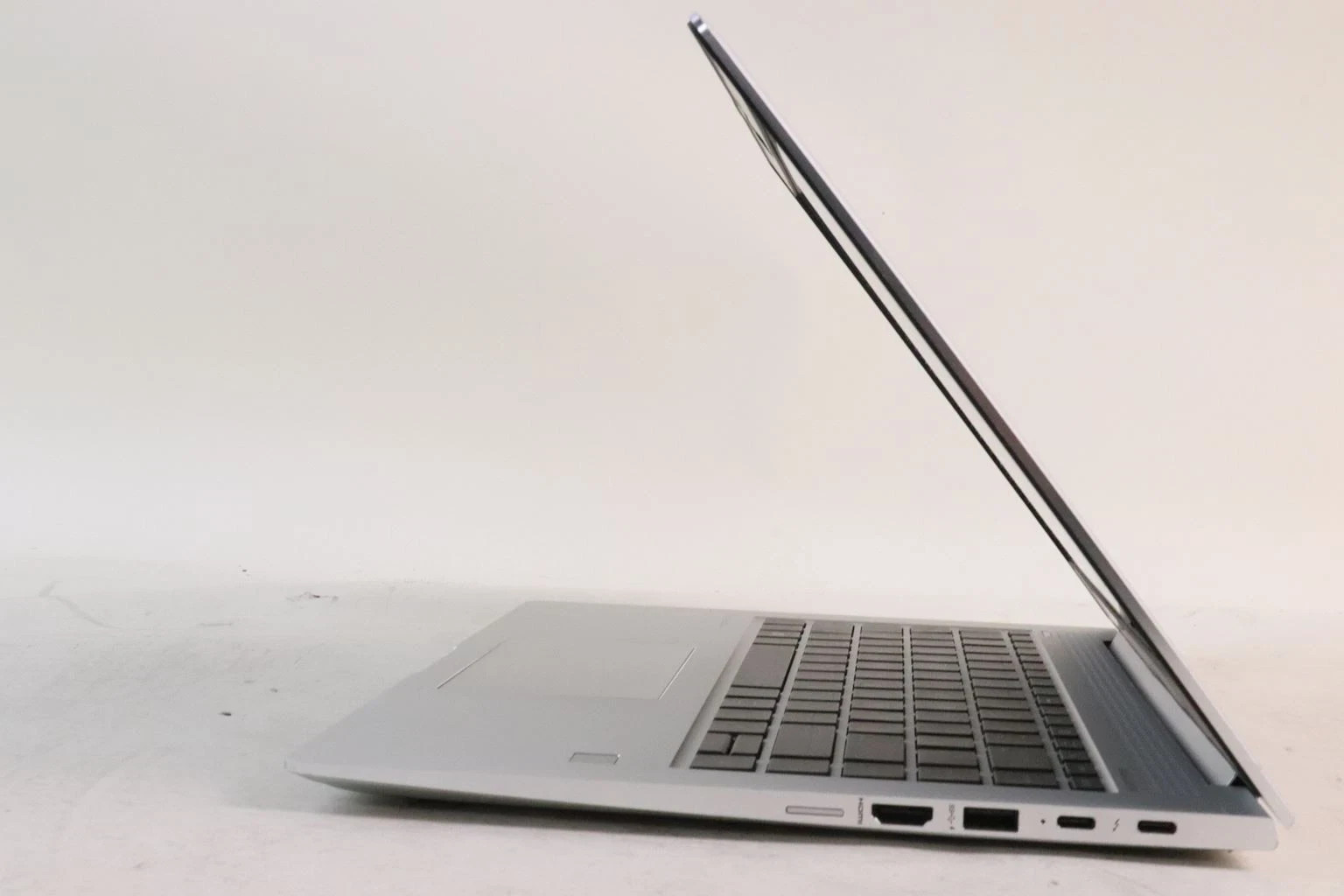 HP EliteBook 1040 G4 14” Touch Laptop Intel i5-7300U 8GB RAM 256GB Win 11 Pro