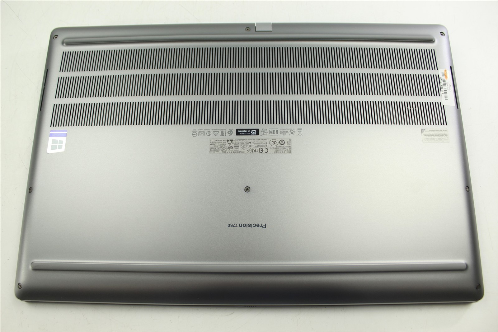 Dell Precision 7750 17.3″ FHD i7-10875H 2.3GHz 512GB SSD 64GB RAM W11P RTX 4000