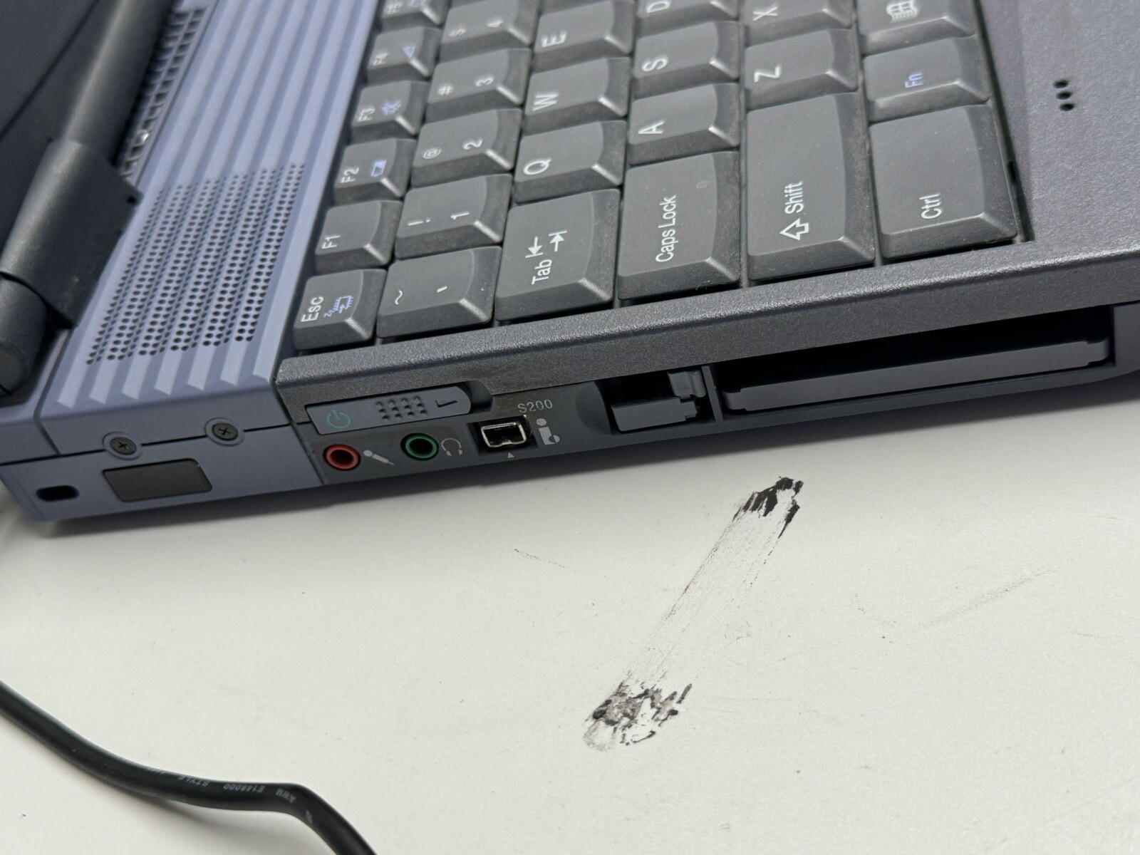 VINTAGE Sony VAIO PCG-F340 Laptop w/OEM Power Adapter For parts or repair.