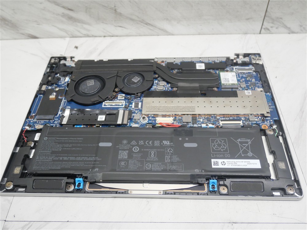 HP ELITEBOOK 8 G1i 14″ Laptop CORE ULTRA 7 265u NO SCREEN w/ Battery – TESTED!