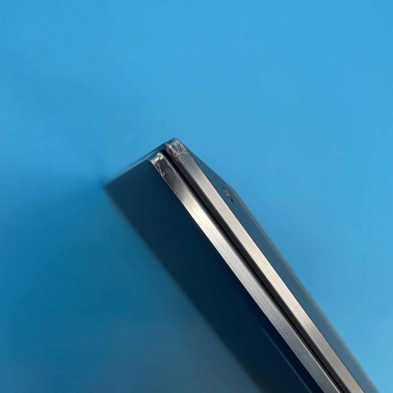 HP ZBook Studio G5 | i7-8850H | 32GB RAM | 512GB SSD | P1000 | NO OS | 65% BATT