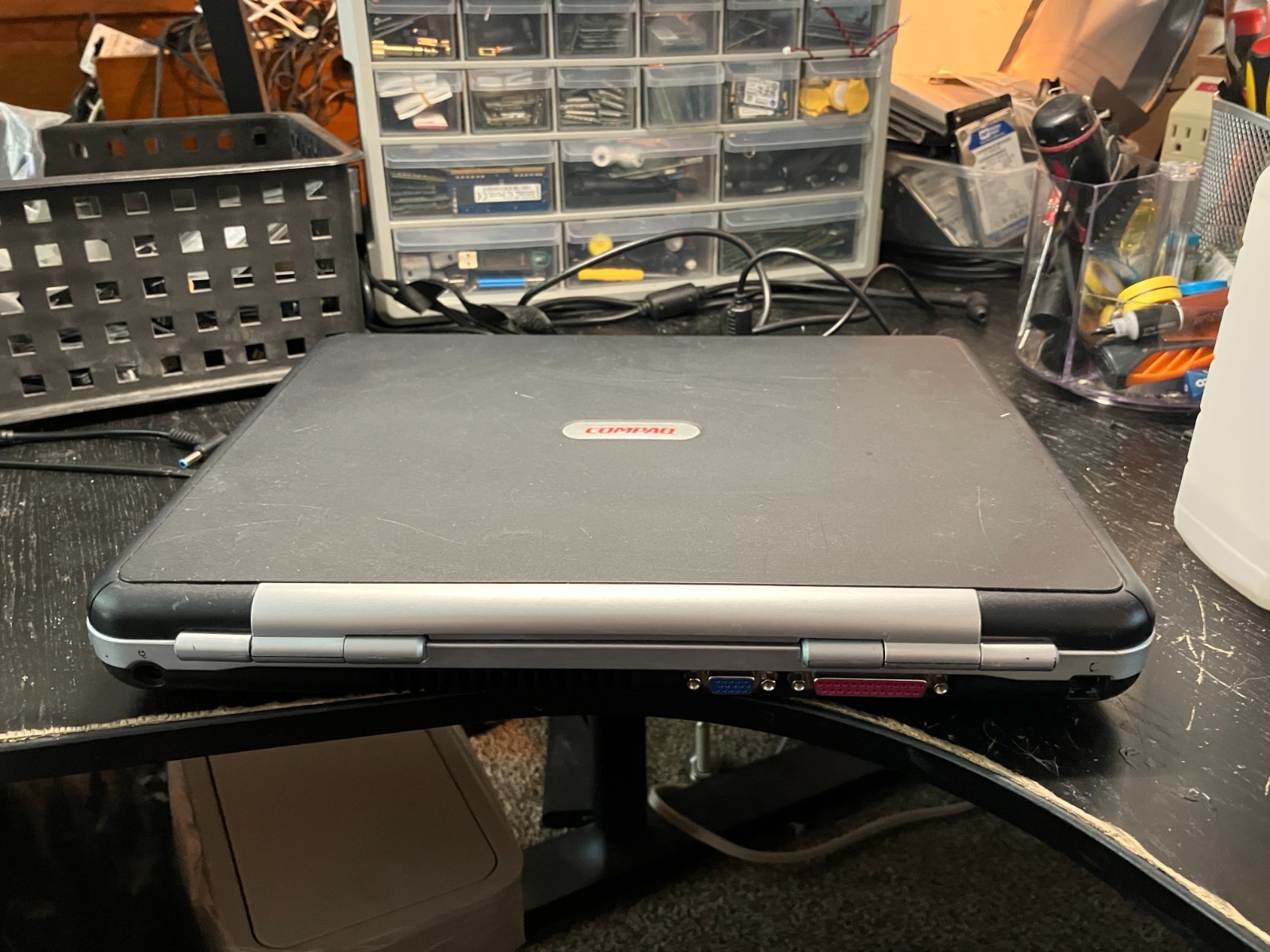 Compaq Presario R3000 Vintage Laptop 15″ Athlon 797MHz 1.2GB RAM 32GB SSD Win XP