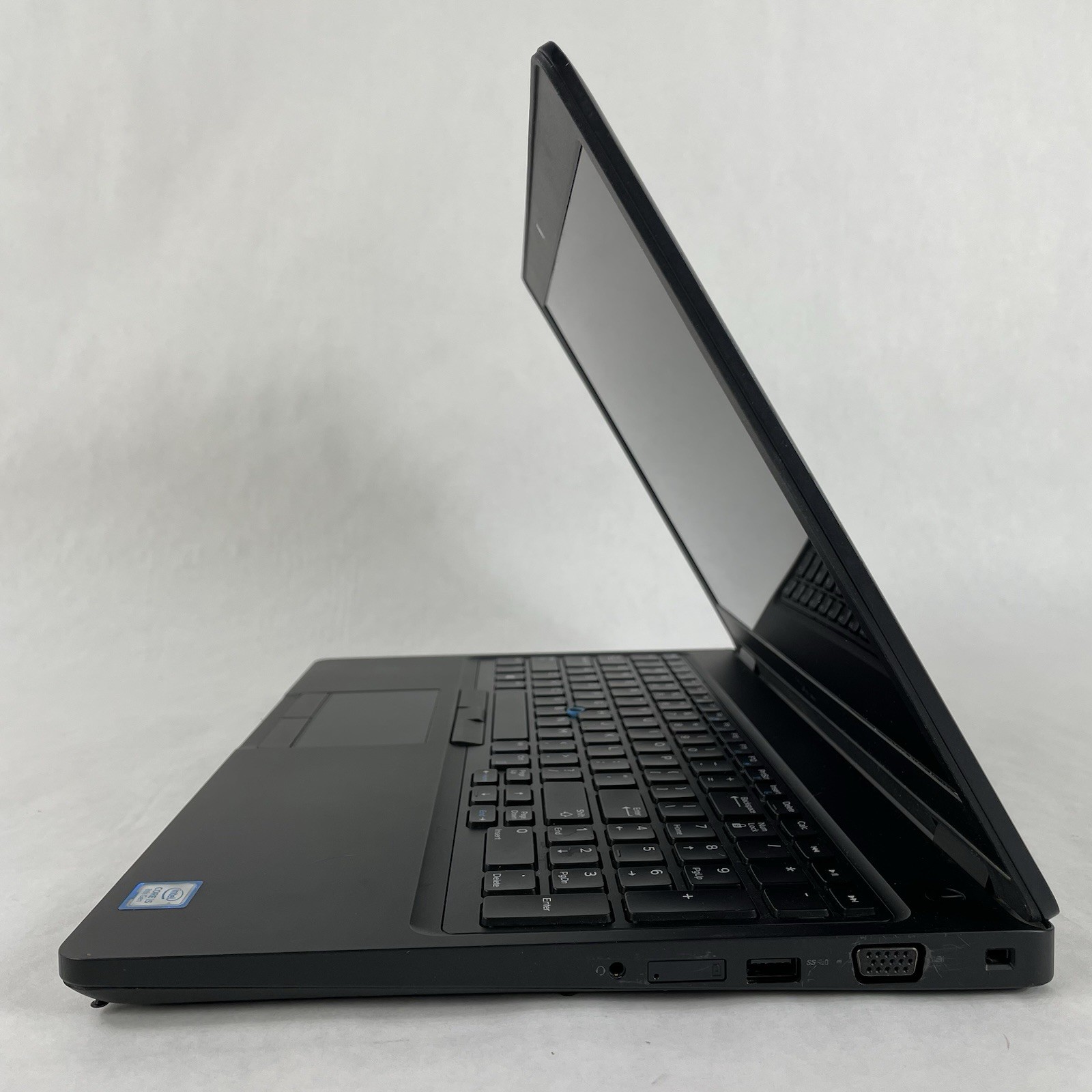 Dell Latitude 5590 15.6″ i5-8250U 1.6 GHz 8GB RAM No SSD No OS – Bad Corner READ