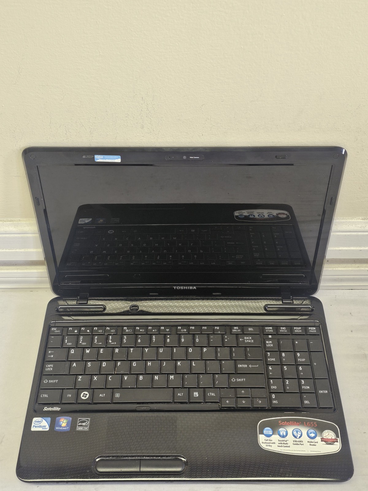 Toshiba Satellite L655 Laptop Intel Pentium P6100 – 4GB RAM – 320GB HDD – Win 10