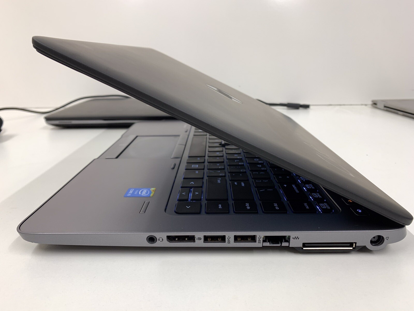 HP EliteBook 840 G2 14″ CORE i5-5300U @ 2.30GHz | 4GB RAM | NO HDD | #T82
