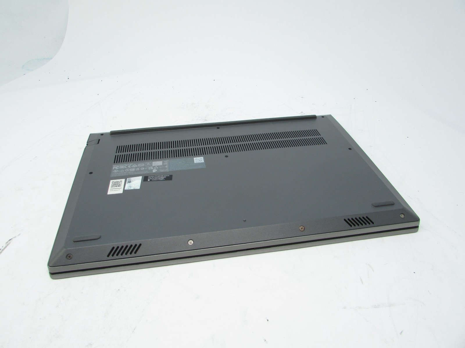 Lenovo ThinkBook 15 G4 ABA 15.6″ RYZEN 7 5825U 16GB 256GB SSD No OS/AC