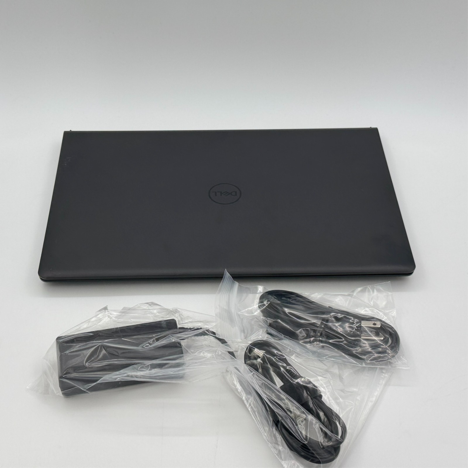 Dell 15 Laptop Intel Core 3 100U 512GB SSD 8GB RAM FHD 120Hz Carbon Black *READ*