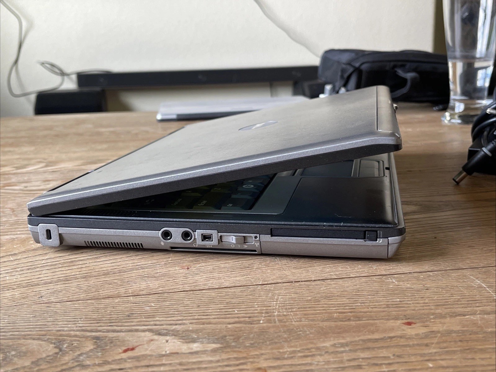 DELL D630 14″ Windows XP Laptop Core 2 Duo, nVidia, 120 SSD, DVD, RS232 Serial