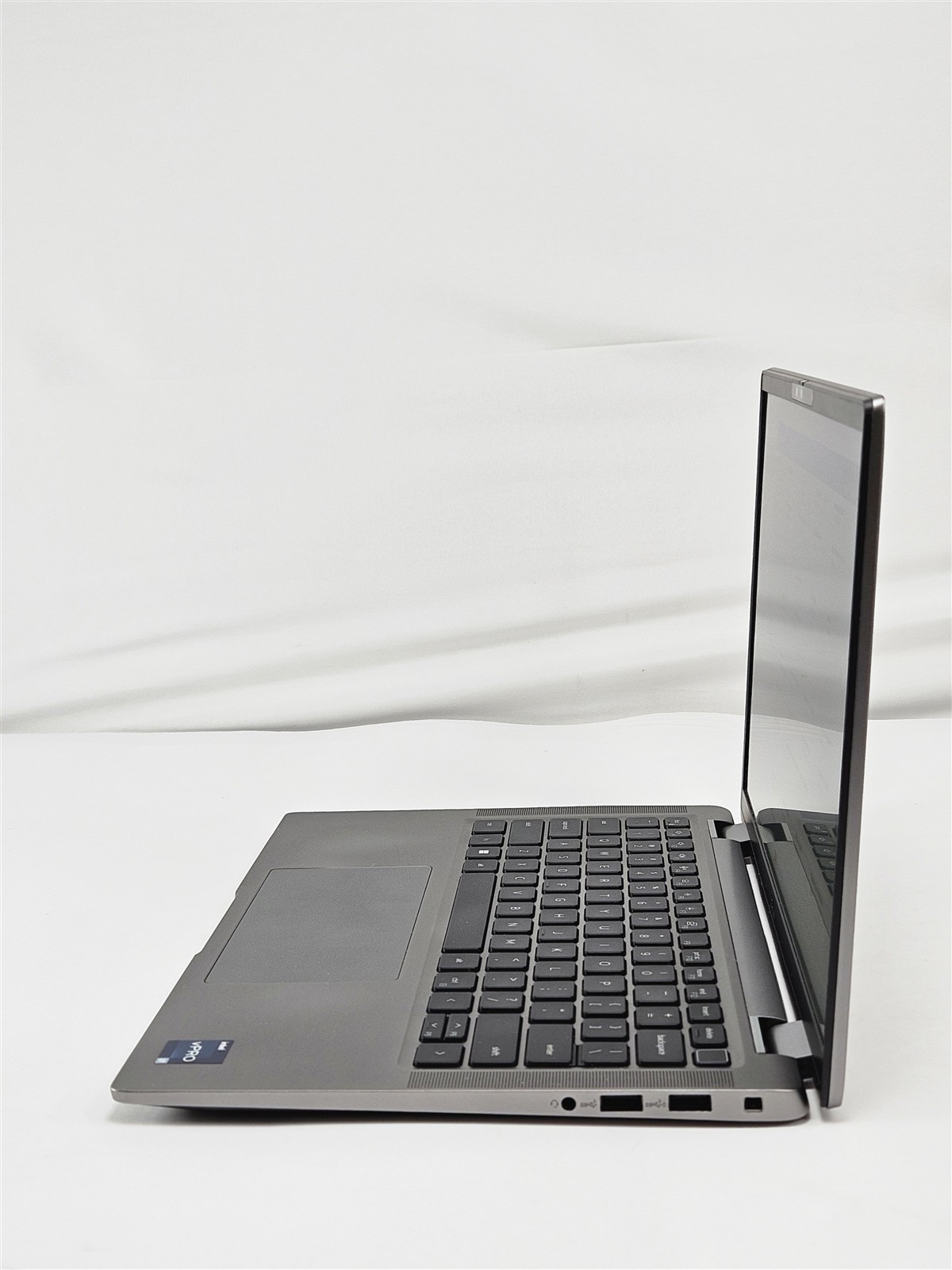 Dell Latitude 7440 Intel Core i7-1365U 16GB RAM 256GB SSD 14″ Grey Laptop