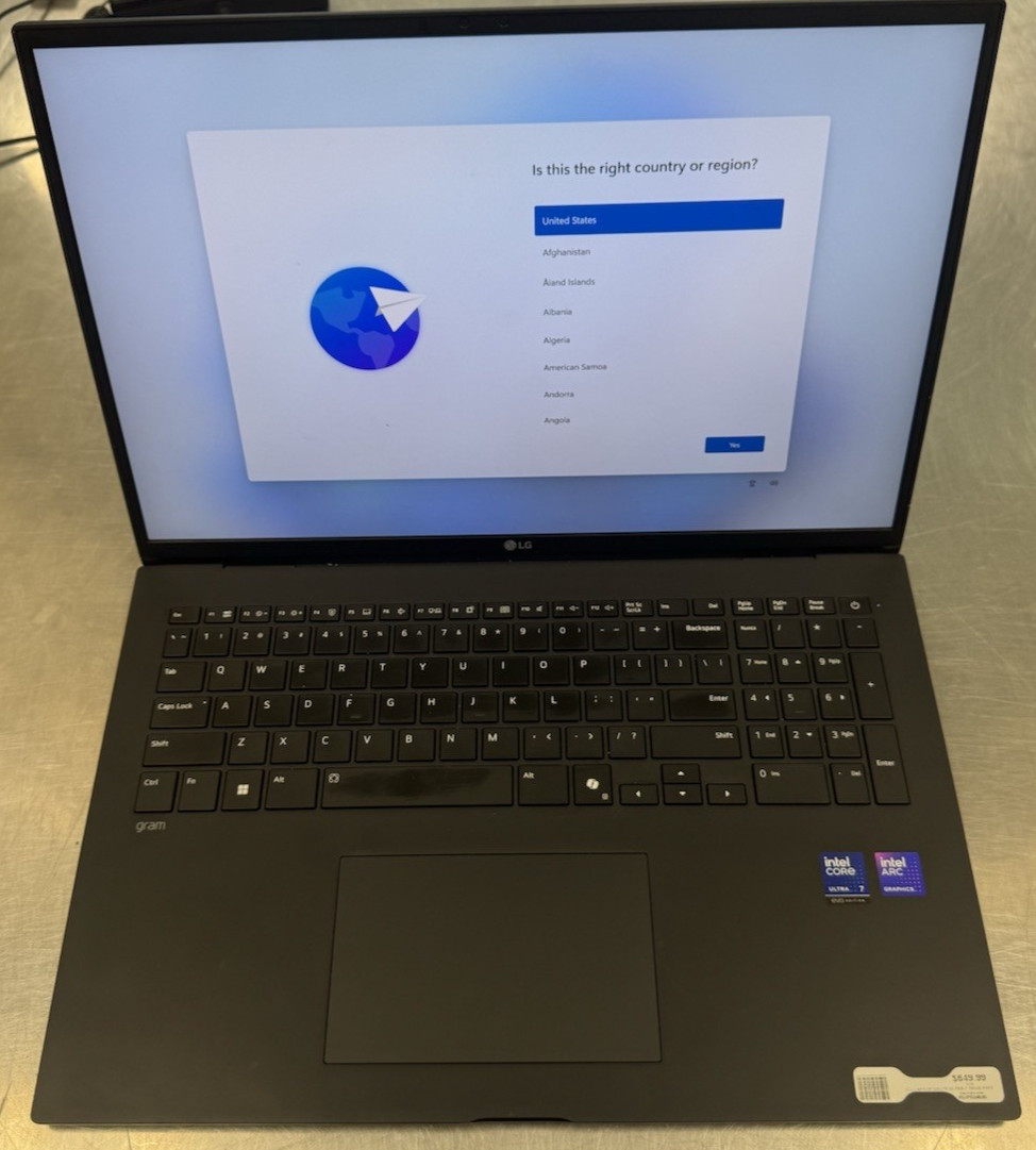 LG Gram 17Z90T-H 17″ i7-1360P 2.2GHz 16GB RAM 1TB SSD