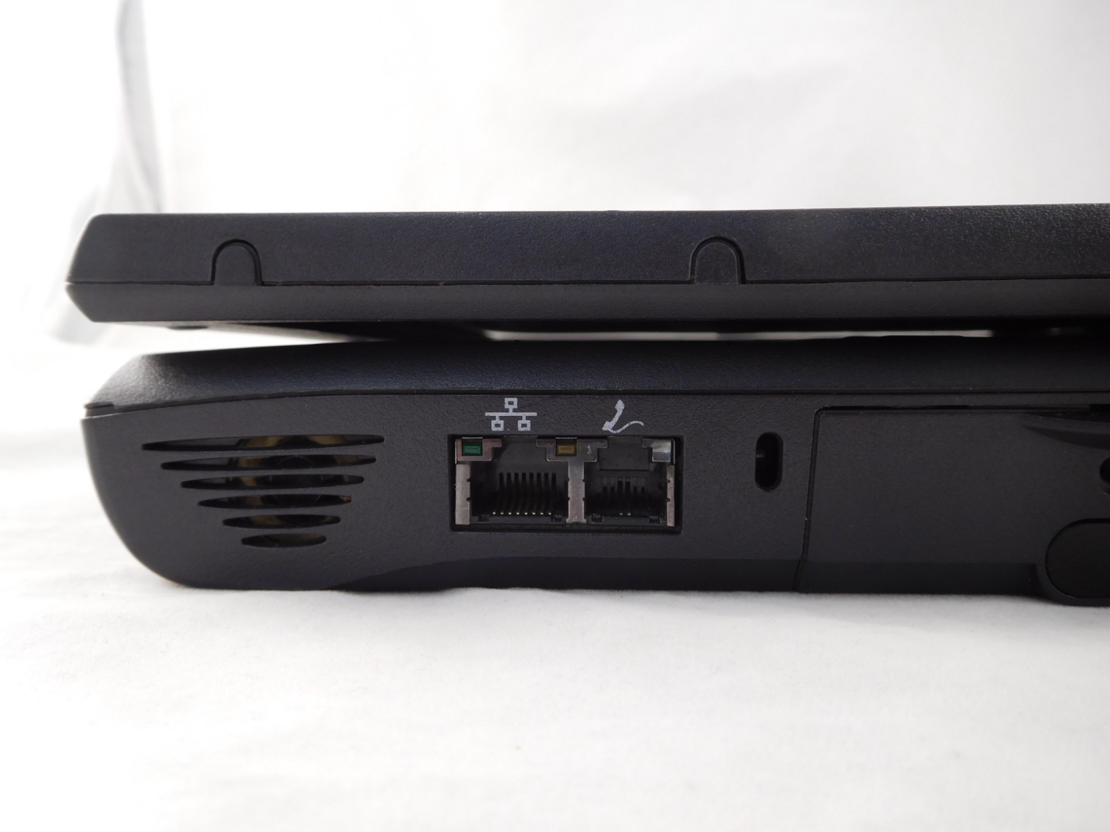 Dell Latitude C800 Pentium III 850Mhz 128MB 20GB 15″ Bad Battery No OS