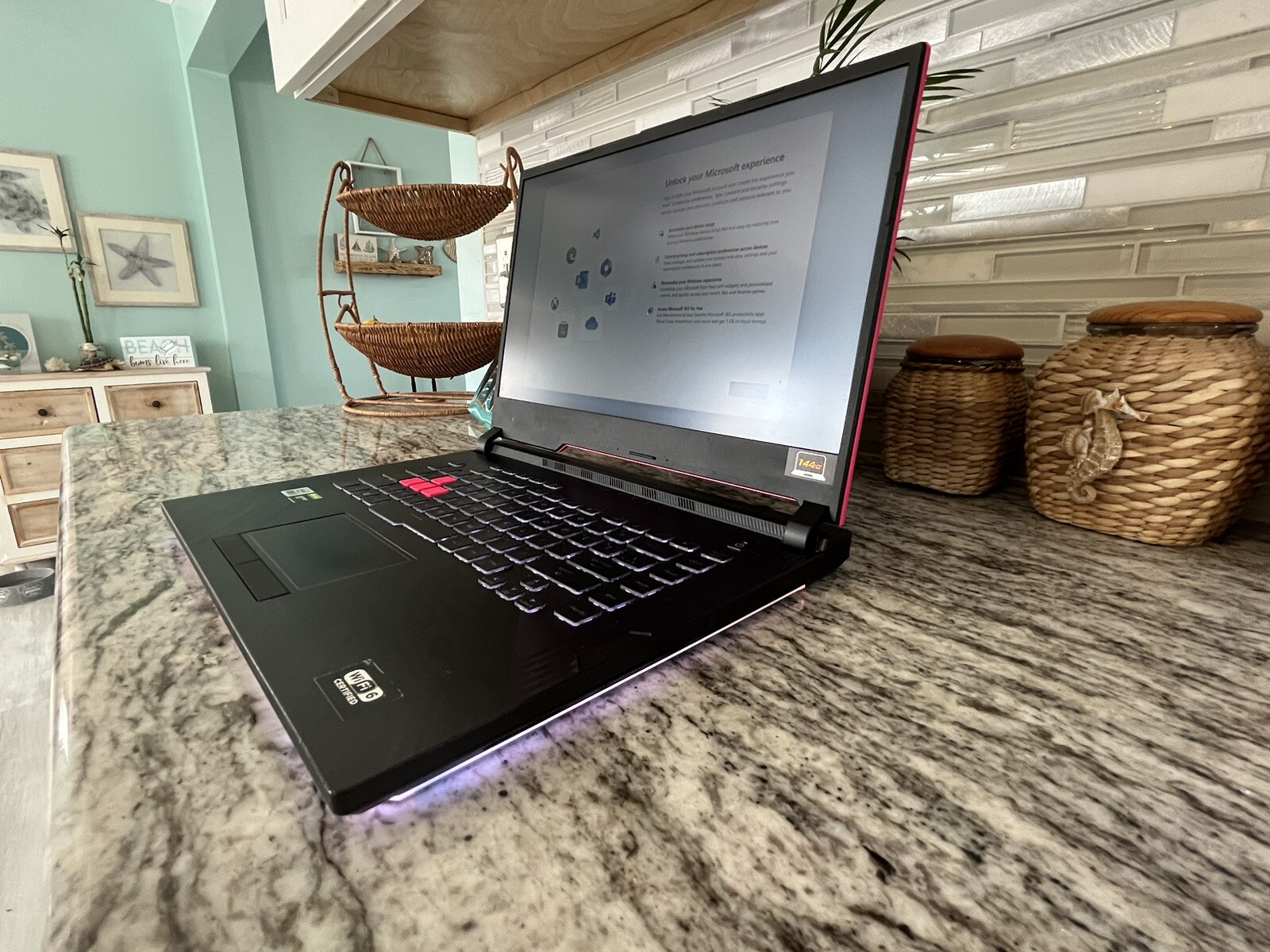 NVIDIA Geforce GTX 1650 Ti Gaming Laptop (Comes with charger and box)