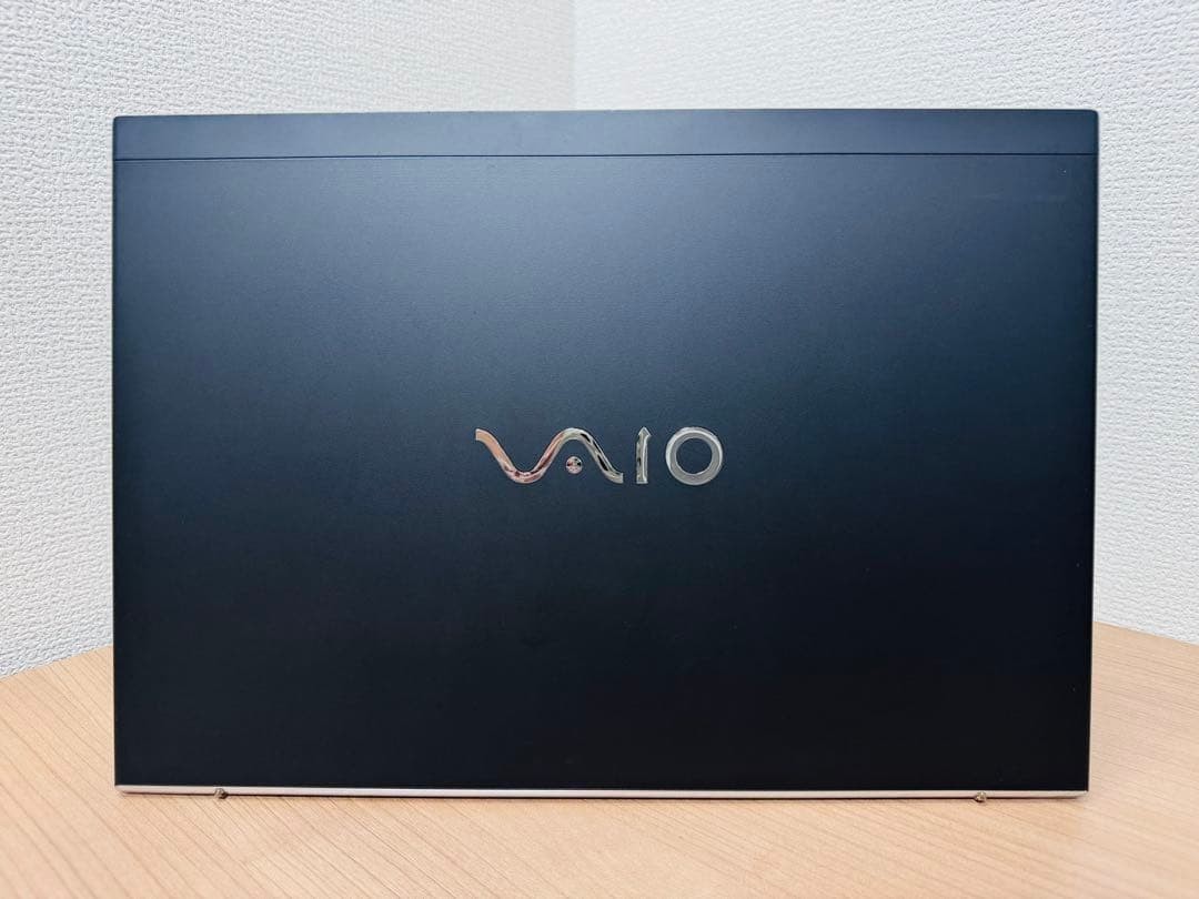 VAIO Pro PK VJPK22 i5-1235U Iris Xe 16GB 256GB 14″ FHD Win 11 Ultra-Lightweight