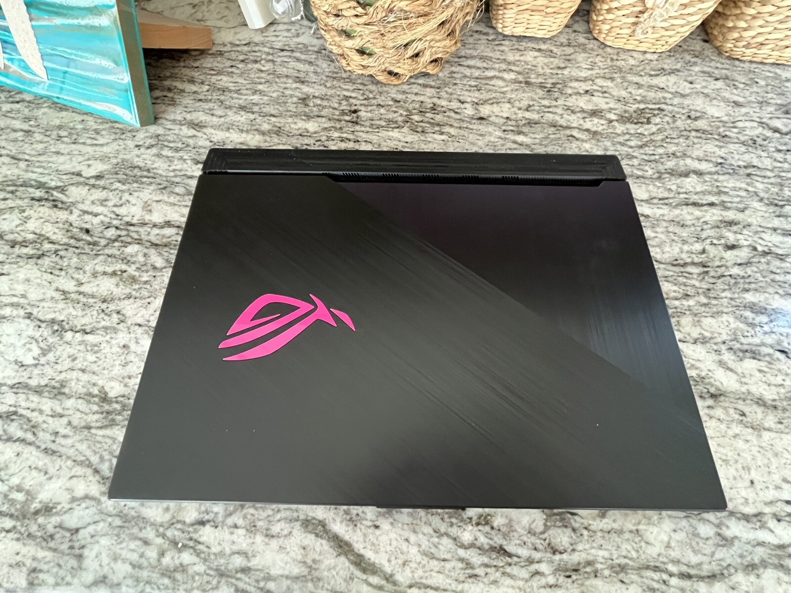 NVIDIA Geforce GTX 1650 Ti Gaming Laptop (Comes with charger and box)