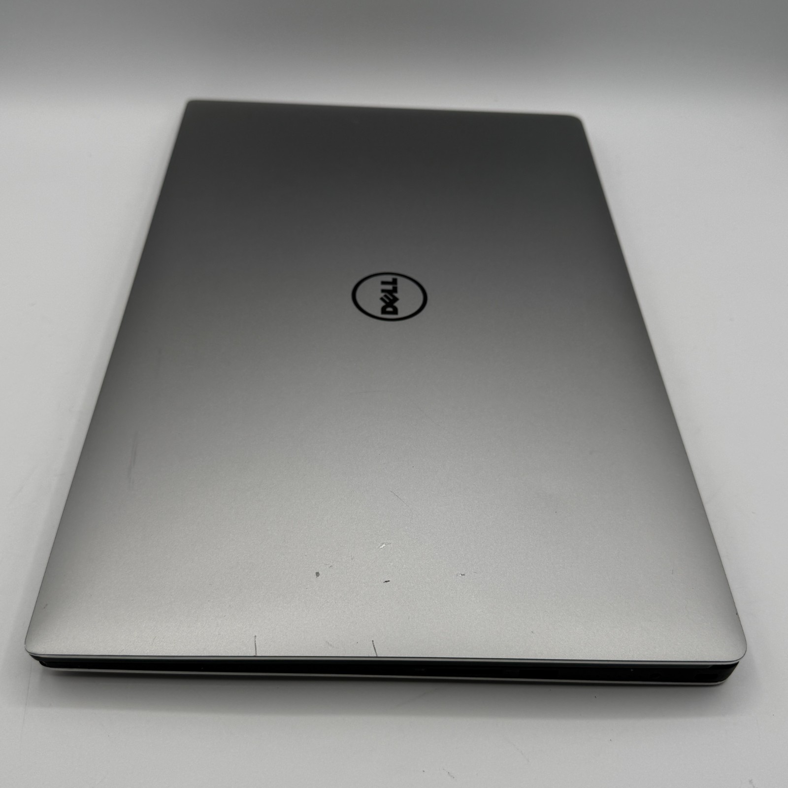 Dell Precision 5520 Xeon E3-1505M 32GB RAM 512GB SSD Quadro M1200 Win 11 Read