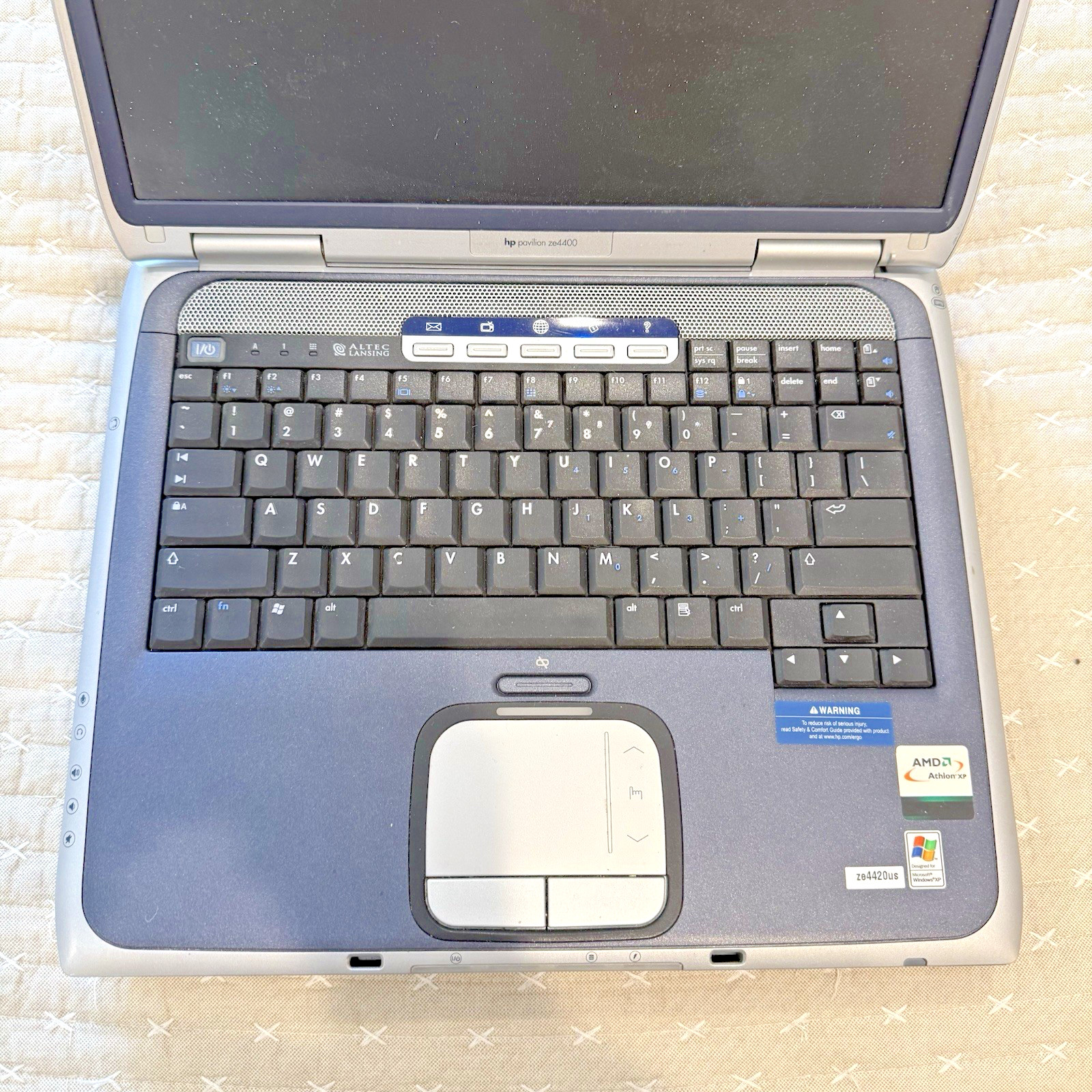 HP Pavilion ze4400 💻 ze4420us AMD Athlon XP Laptop – For Parts Repair