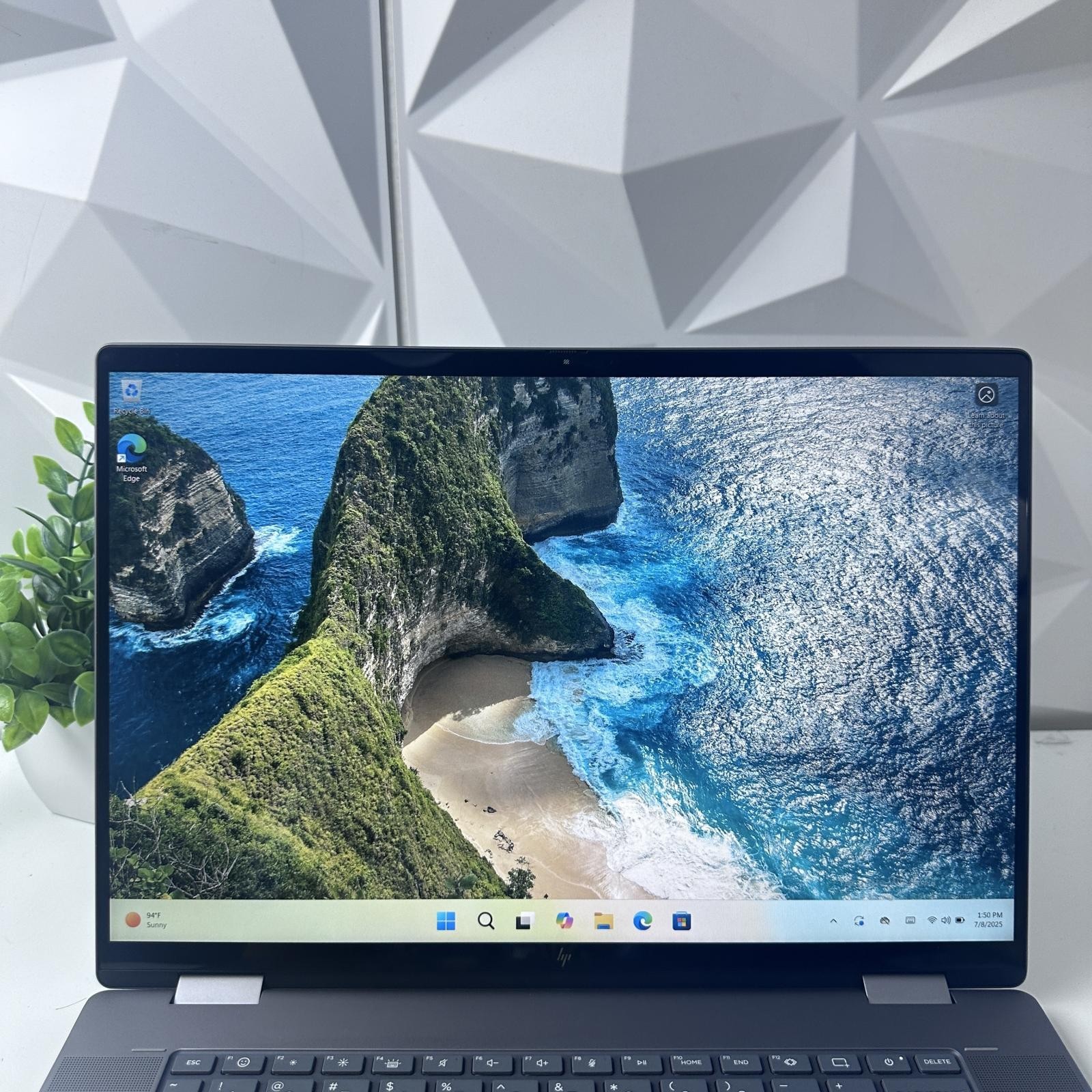 HP Envy x360 2-in-1 Laptop, 16″ Touch, Ryzen 5 8640HS, 8GB, 512GB *Please READ*