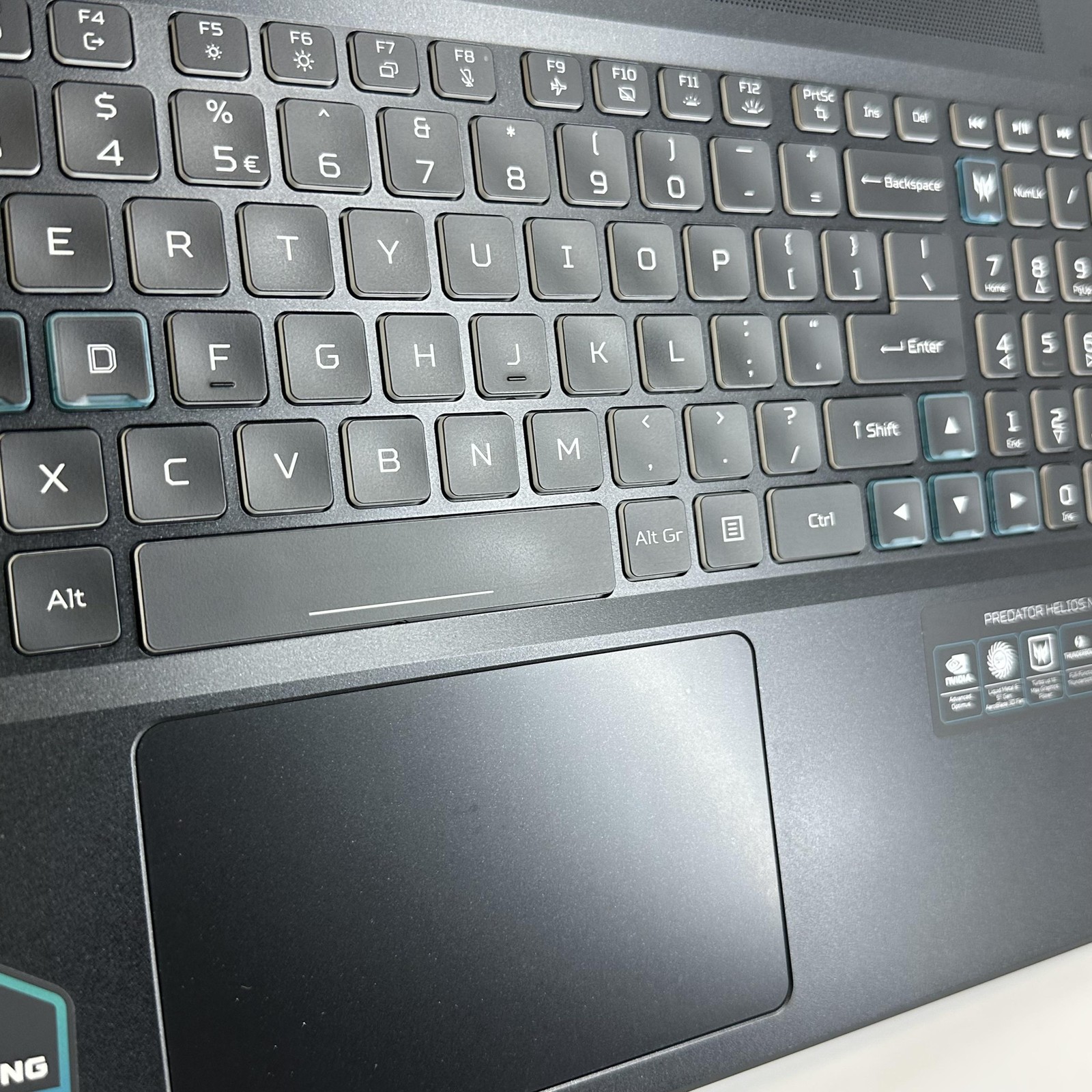 Acer Predator Helios Neo 16 165Hz QHD+ 2.1 GHz i7-13700HX 16GB 1TB SSD RTX 4060