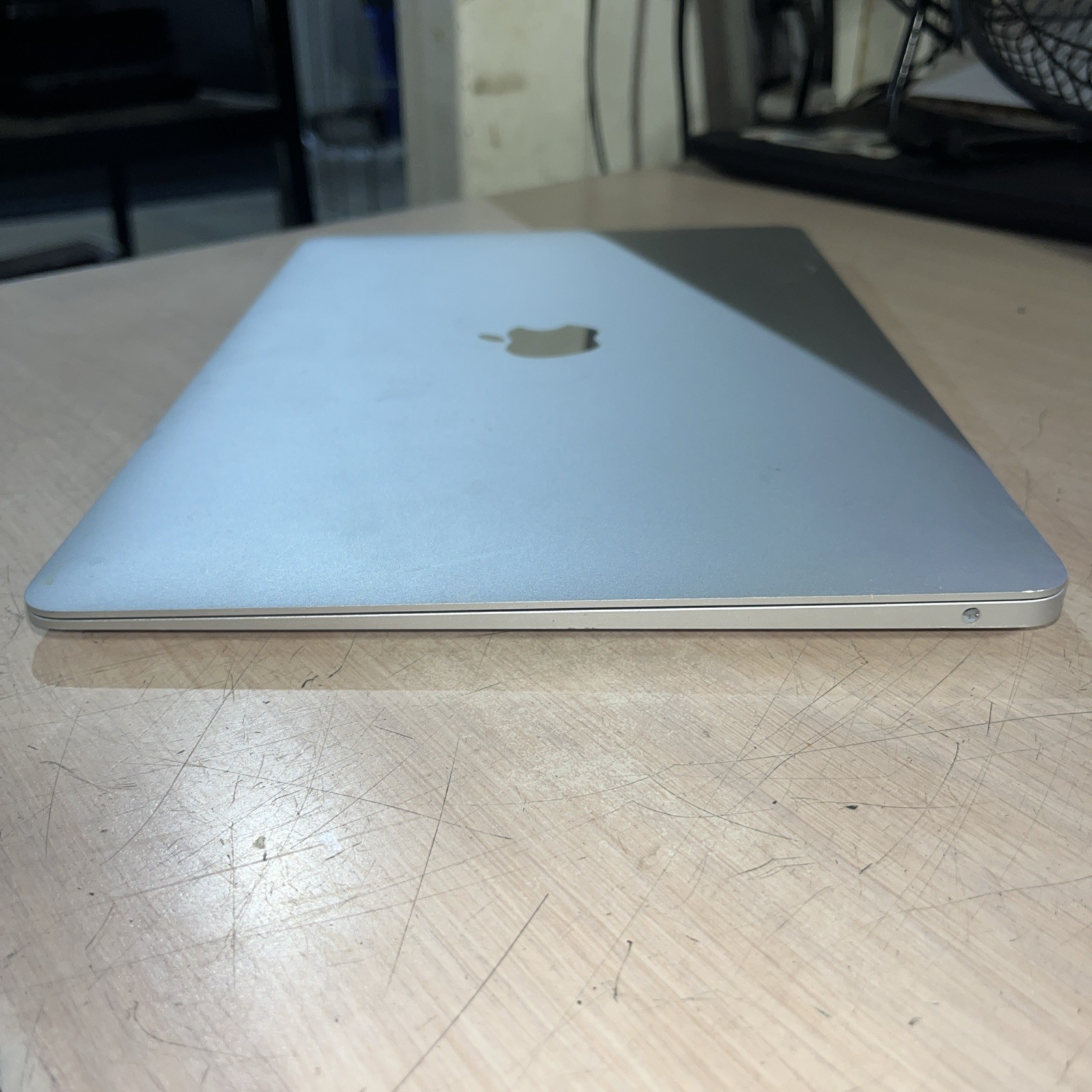 APPLE MACBOOK AIR 13″ SCISSOR, 2020 CORE I3-1000NG4 1.1GHZ 8GB RAM 256SSD +