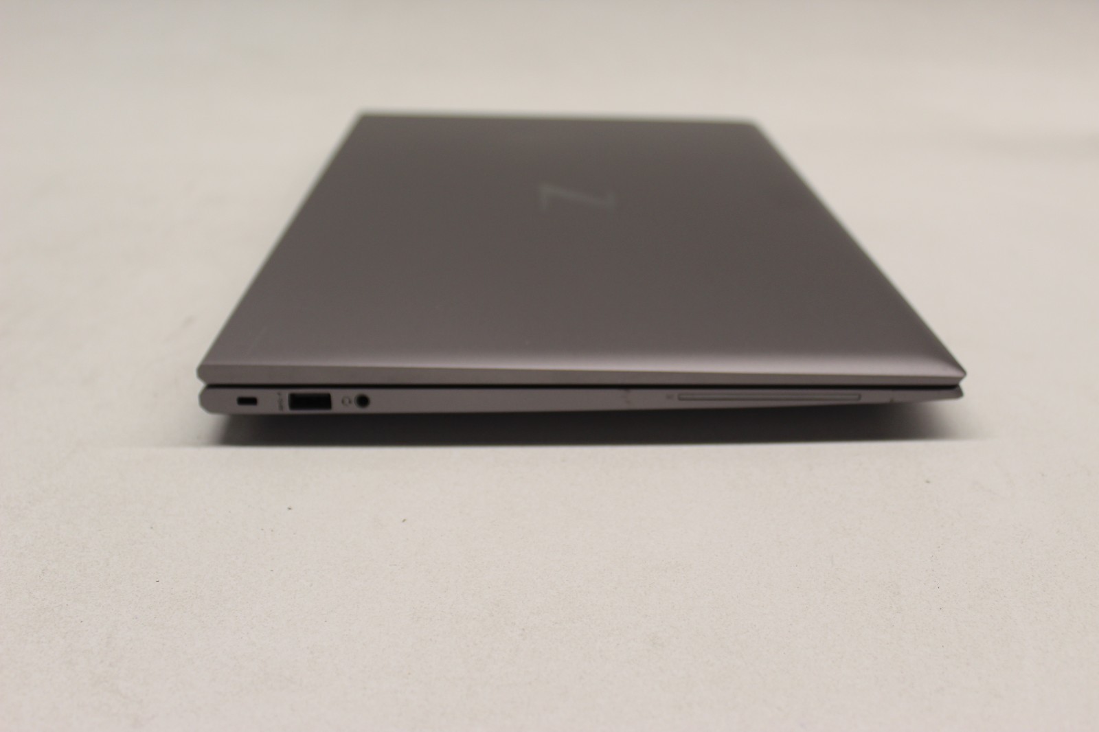 HP ZBook Firefly 15G7 Mobile WS I7-10610U 256GB NVME 16GB DDR4 Nvdia* See Desc