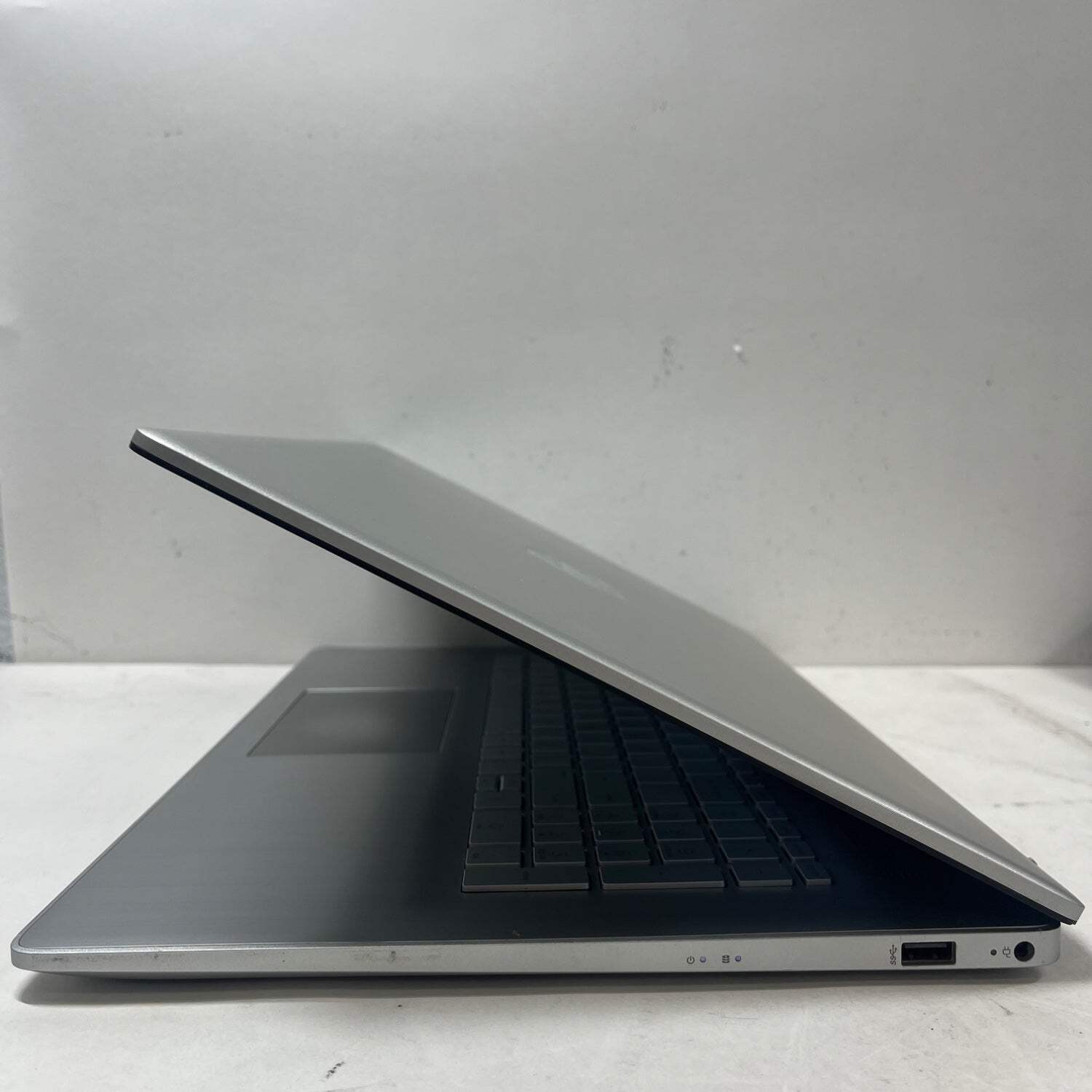 HP Laptop 17-CN2063CL 17.3″ i5-1235U 1.3GHz 12GB RAM 512GB SSD