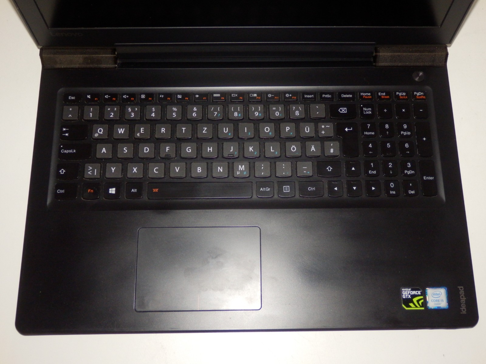 Lenovo IdeaPad 700-15ISK, Intel i5-6300HQ, 8GB Ram 256GB SSD, 15.6″ FHD GTX 950M