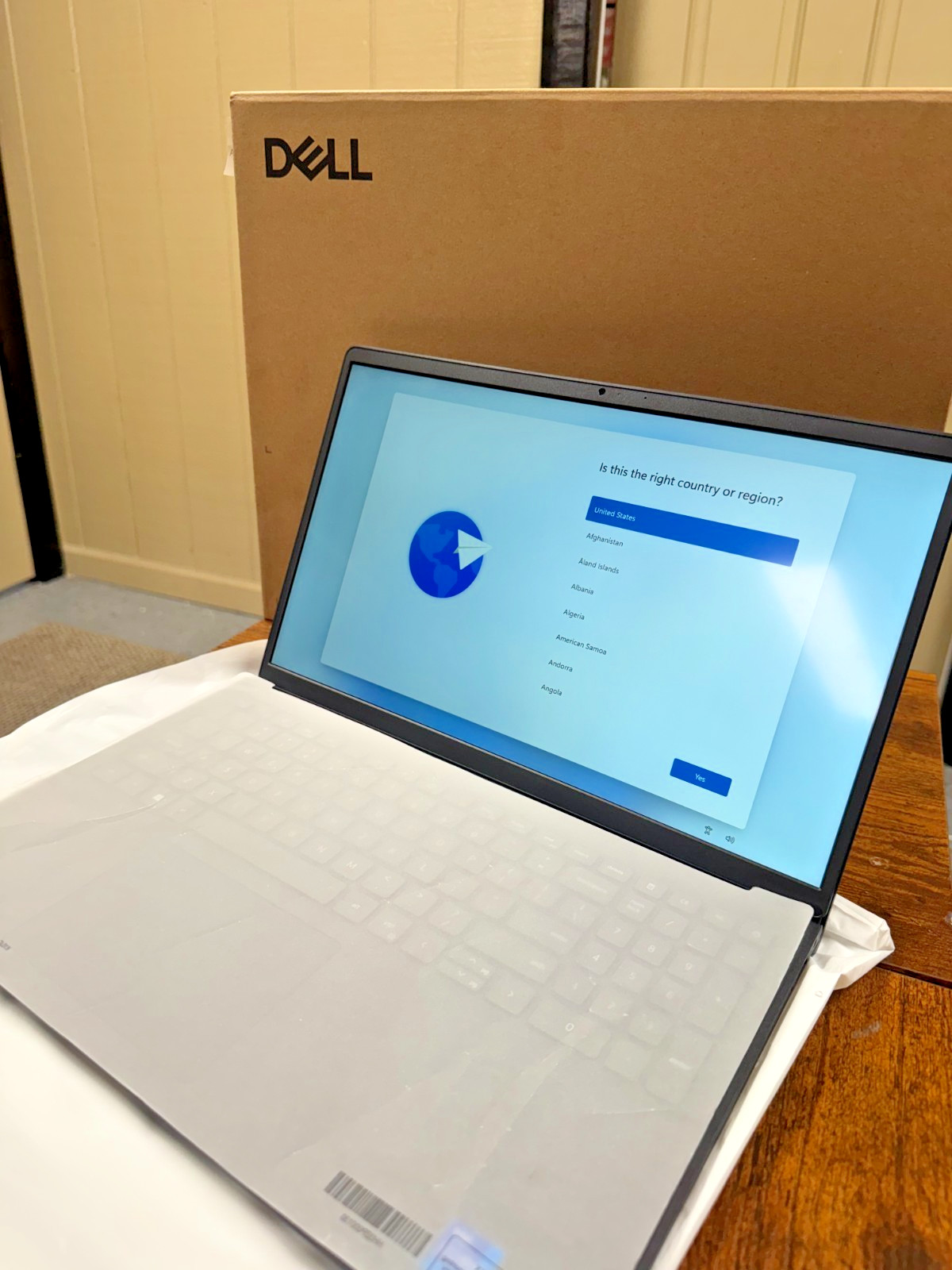 Dell – 15.6″ 2K Touchscreen Laptop – Intel 13th Generation Core i7 1355U (Used)