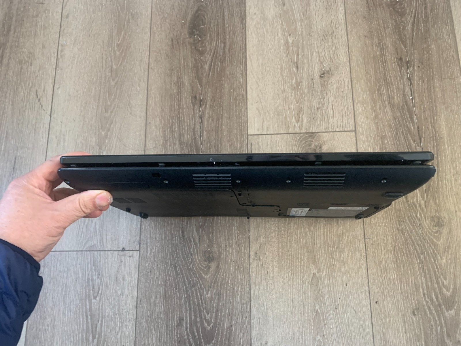 MIS A6200 MS-1681 15.6” Intel Core i3 M370 2.40GHz 4GB RAM 320GB HDD Win 10 Pro