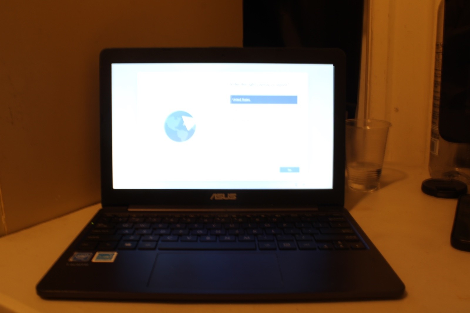 ASUS L203M 11.6 Intel Celeron-N4000@1.1GHz 4GB RAM Intel UHD Graphics 64 GB
