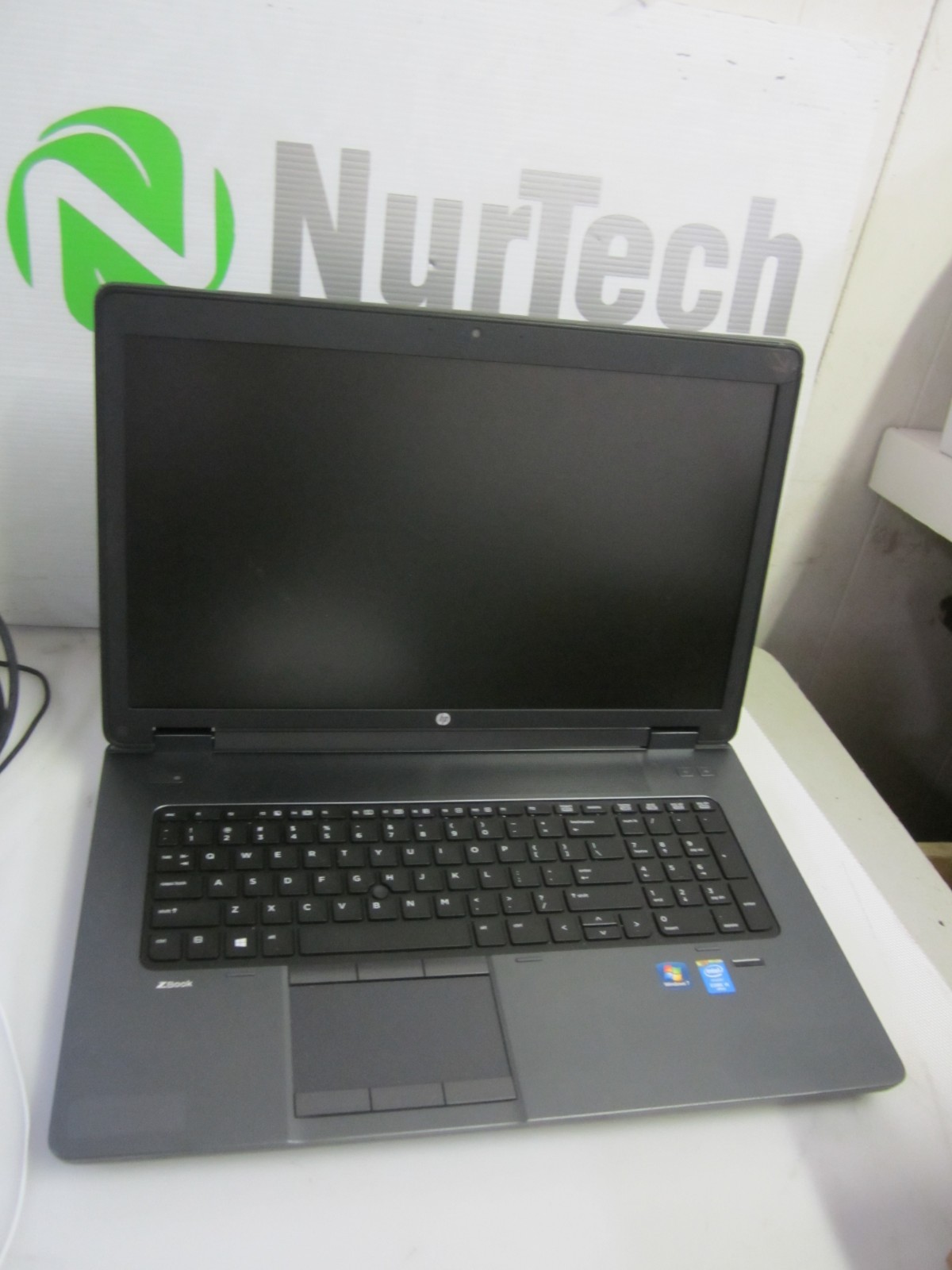 HP ZBook 17 G2 i5-4310M 2.70GHz 16GB 256GB LAPTOP NO OS/BTRY READ DESCRIPTION