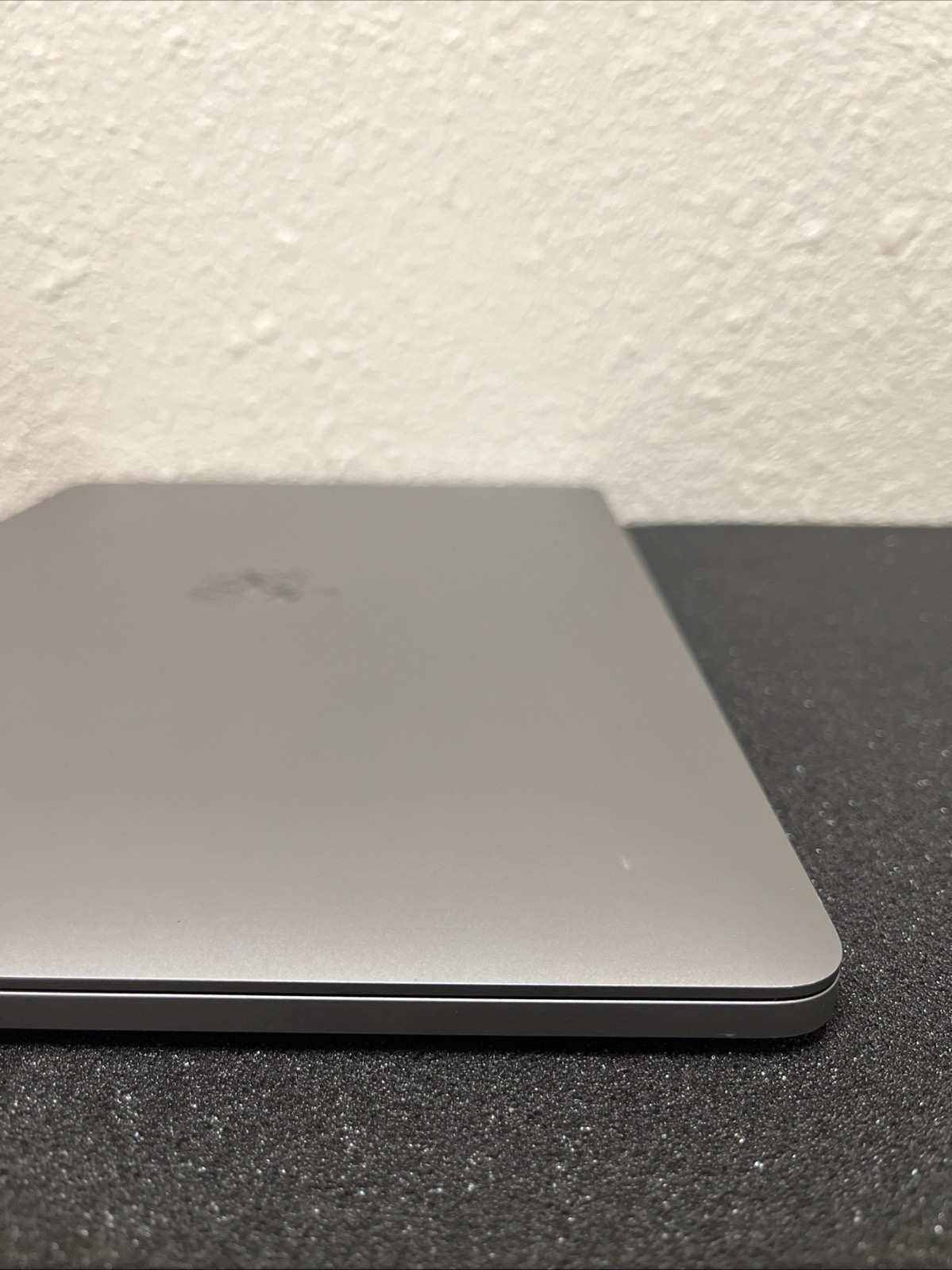 Apple MacBook Pro 2020 A2251 13.3″ i5-1038NG7 16GB 500GB NVME Laptop- Grade B