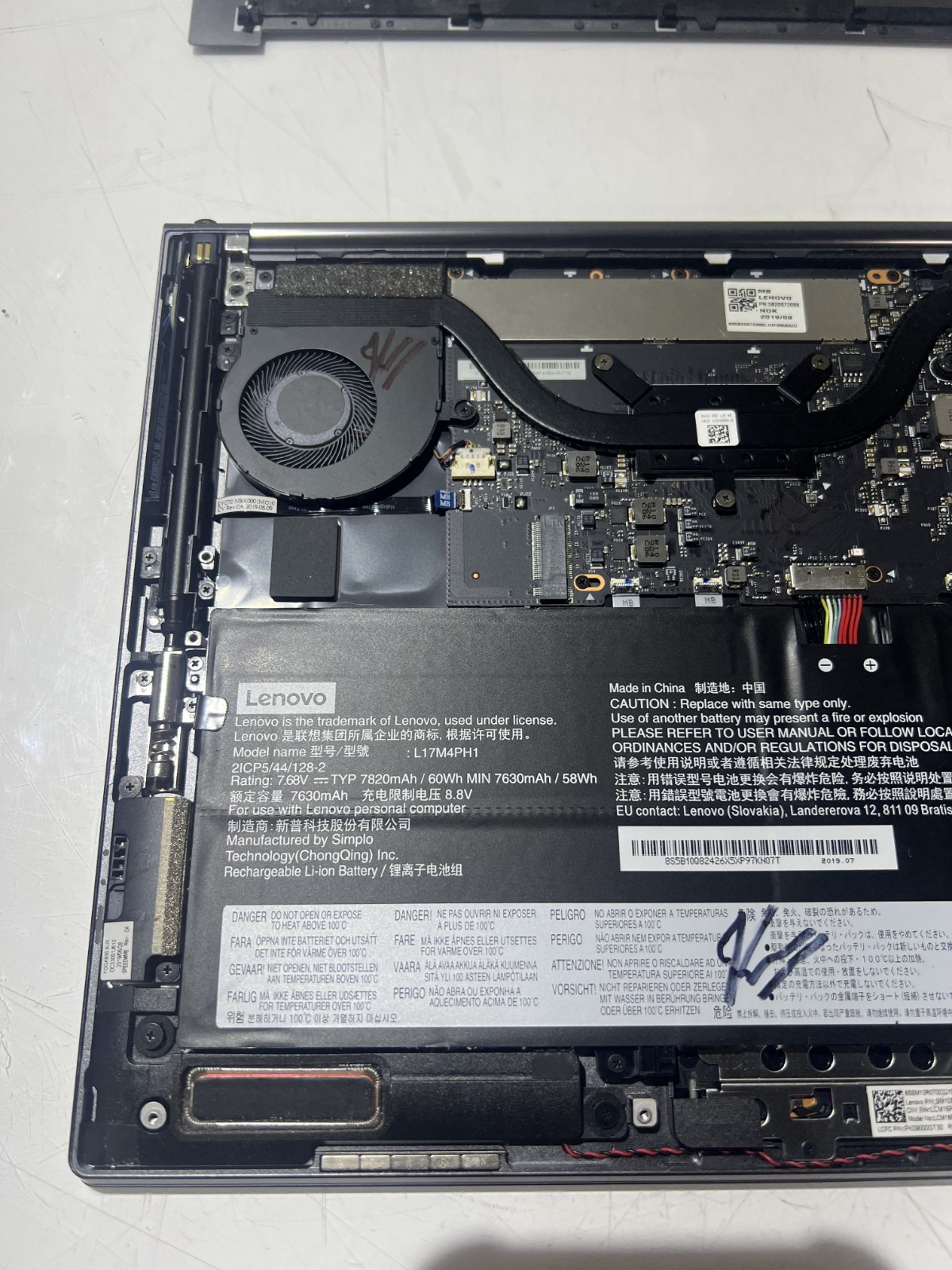 LENOVO YOGA C930-13IKB i5-8250U@1.60GHz 8GB RAM NO OS/SSD TOUCH FOR PARTS/REPAIR