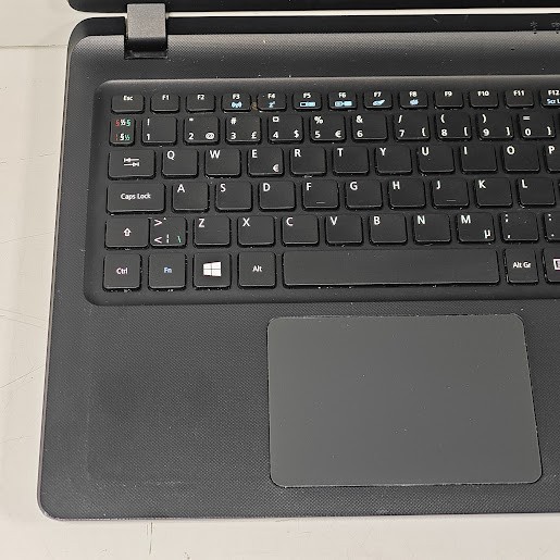 Acer Aspire ES1-523-23P3 Laptop – E1-7010, Radeon R2, 4GB RAM, No SSD, 15.6″ HD
