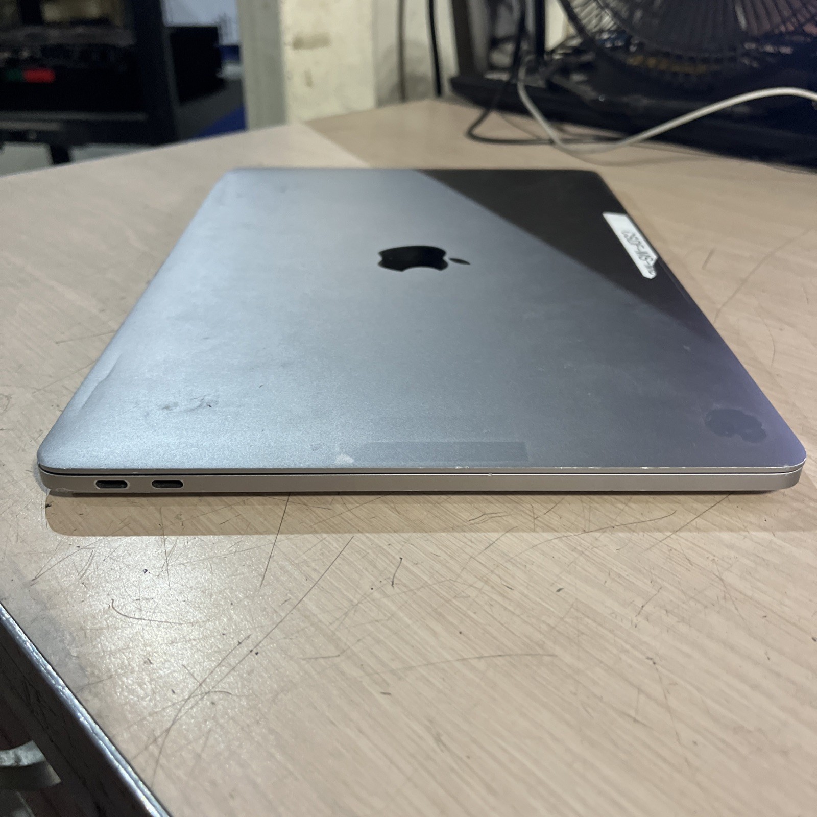 APPLE MACBOOK PRO 13″ MID-2017 CORE I5-7360U 8GB RAM NO HD *