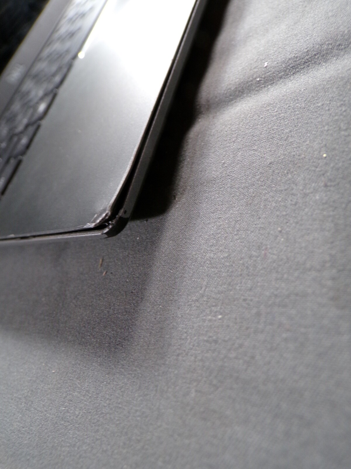 DELL LATITUDE 3301 INTEL CORE I7-8565U 8GB RAM **POWER ON